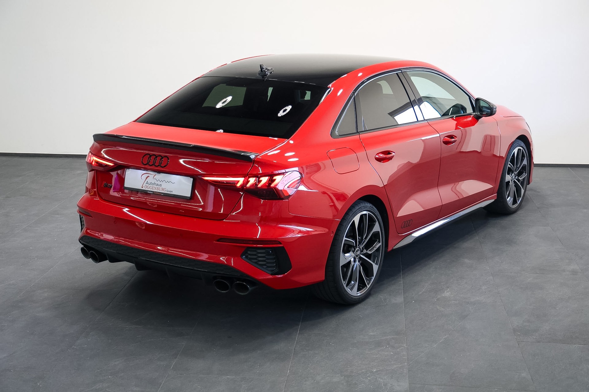 AUDI S3 Limousine 2.0 TFSI quattro S-tronic *Carbon Exterieur*aus 1.Hand*-image-7