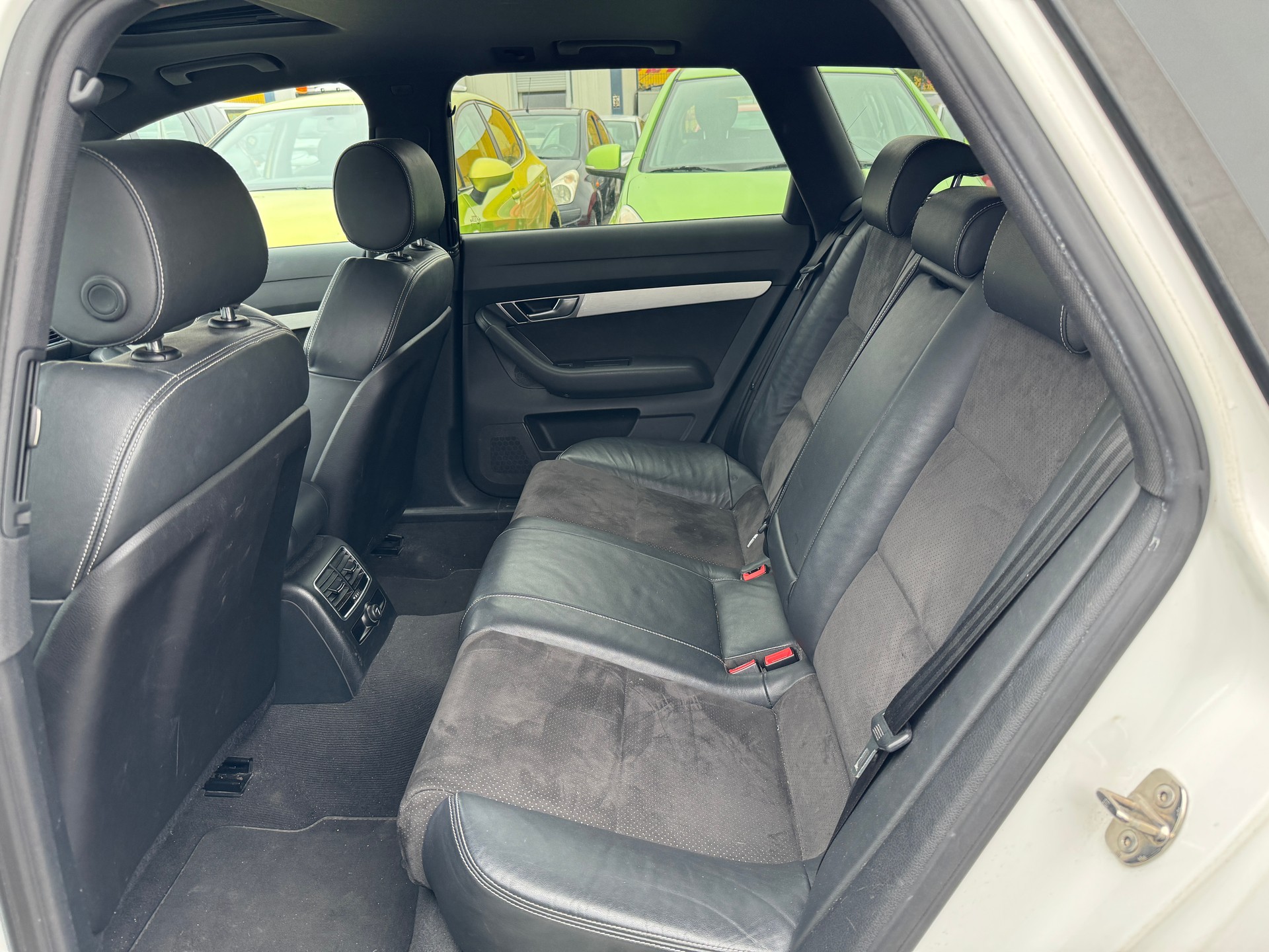 AUDI A6 Avant 3.0 V6 TDI quattro tiptronic-image-8