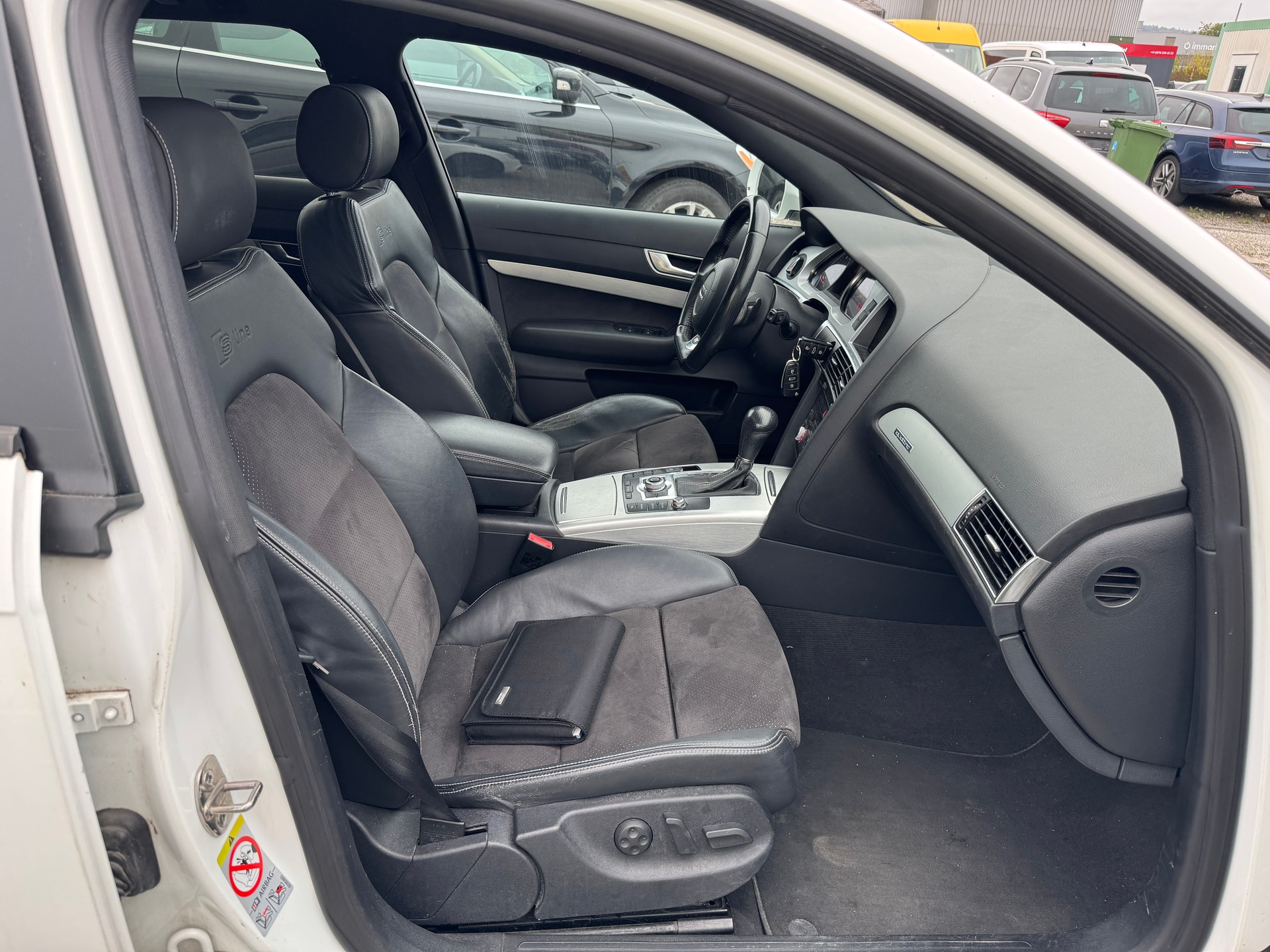 AUDI A6 Avant 3.0 V6 TDI quattro tiptronic-image-9
