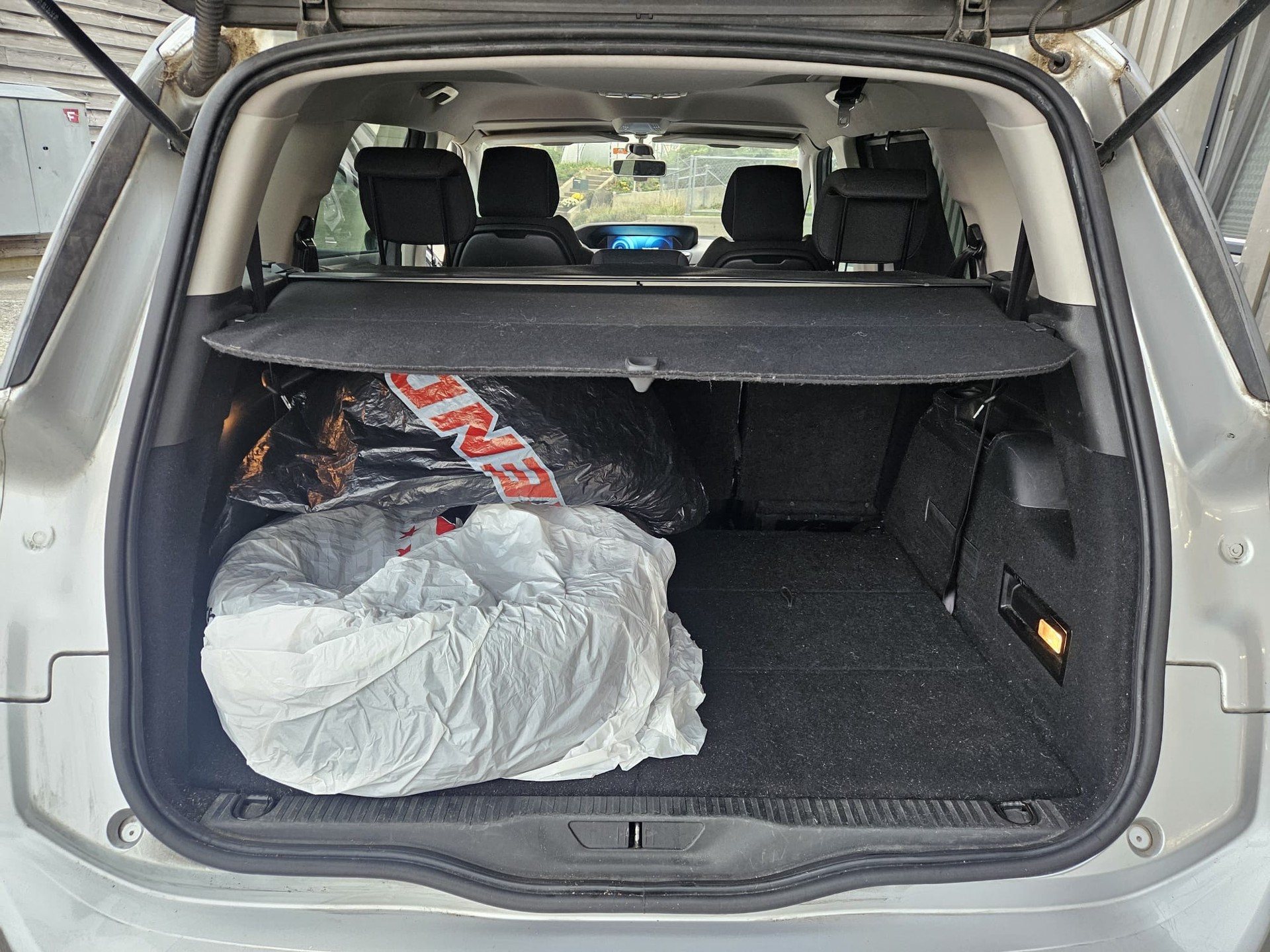 CITROEN Grand C4 Picasso 2.0 BlueHDi Séduction Automatic-image-6