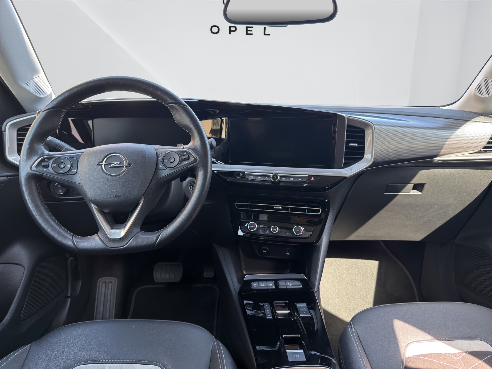 OPEL Mokka 1.2 T 130 Elegance-image-15