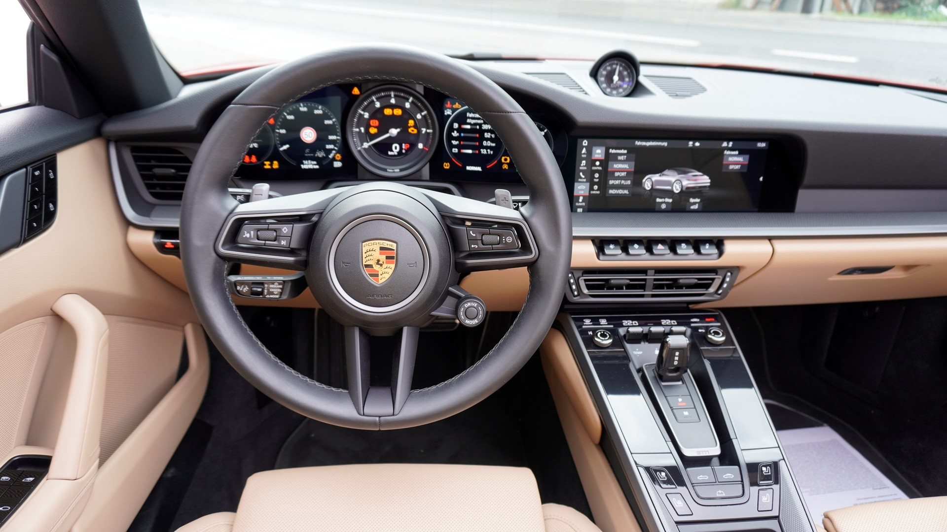 PORSCHE 911 Carrera 4 Cabriolet PDK-image-2