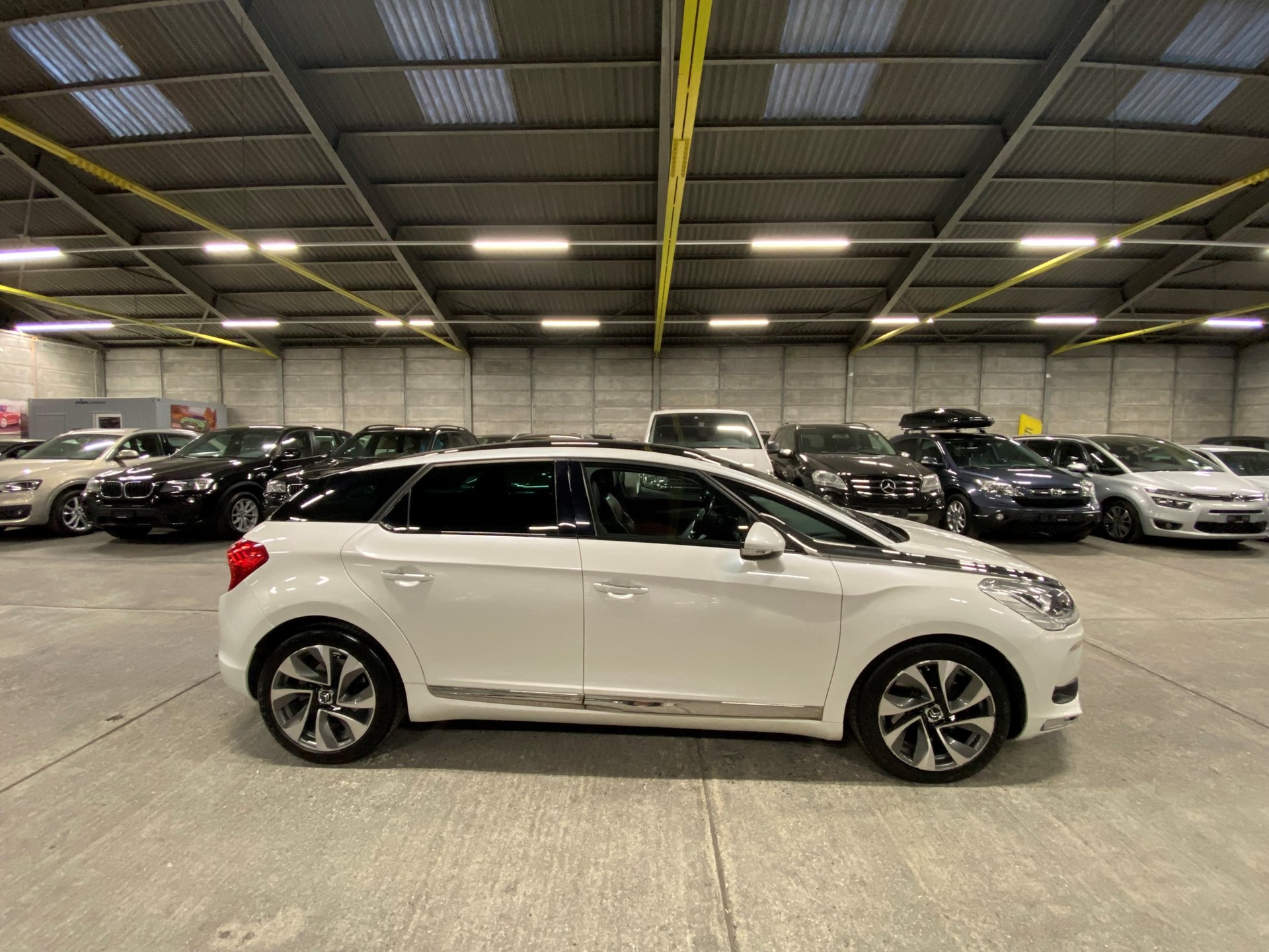 DS AUTOMOBILES DS5 1.6 Turbo Sport Chic-image-3