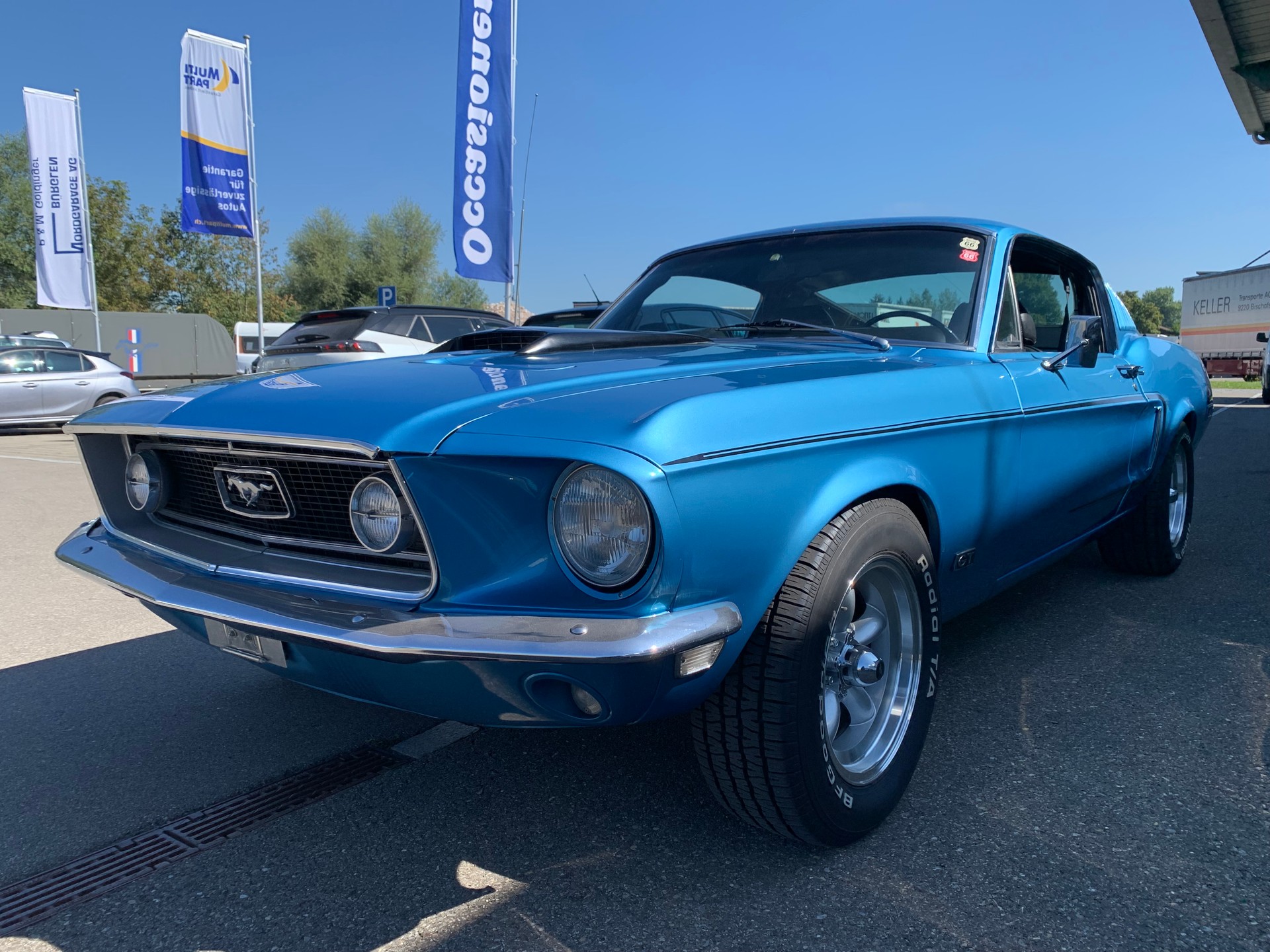 FORD MUSTANG Fastback-image-2