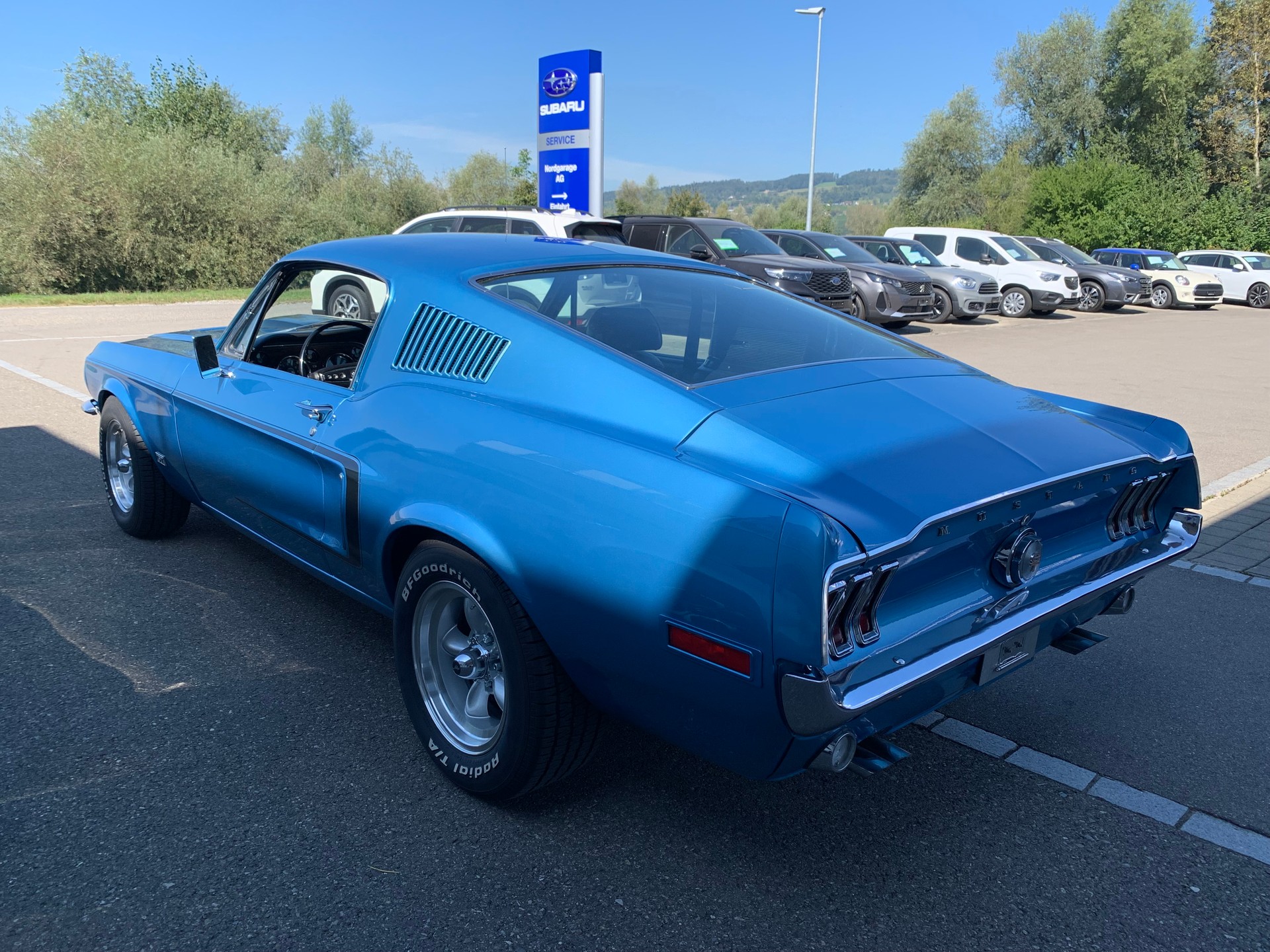 FORD MUSTANG Fastback-image-5