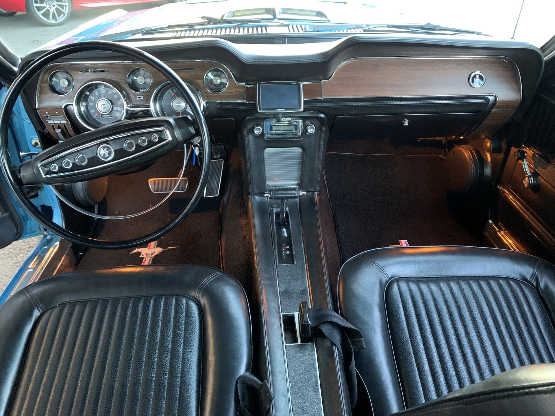 FORD MUSTANG Fastback-image-7