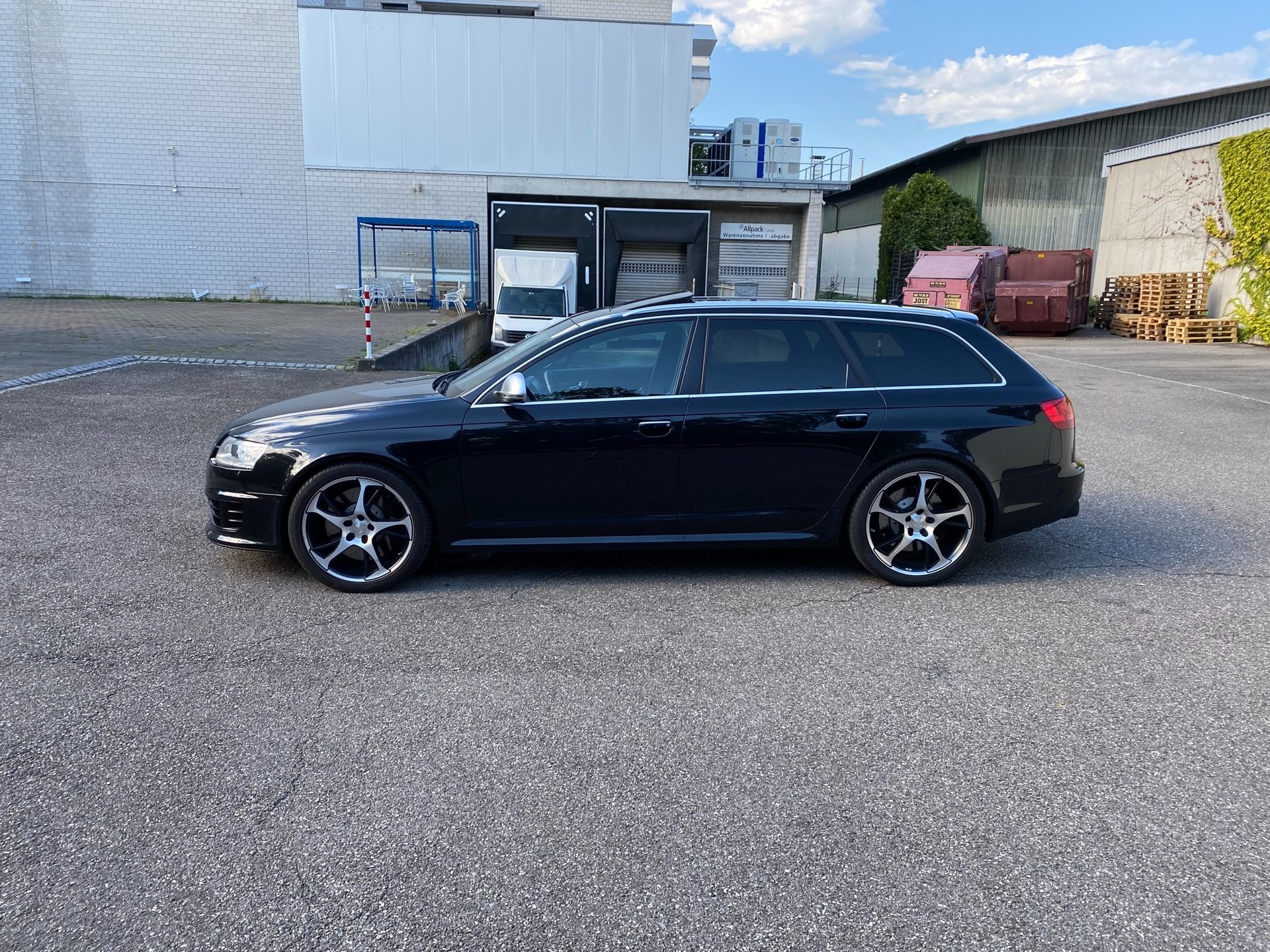 AUDI RS6 Avant 5.0 TFSI V10 quattro tiptronic-image-5