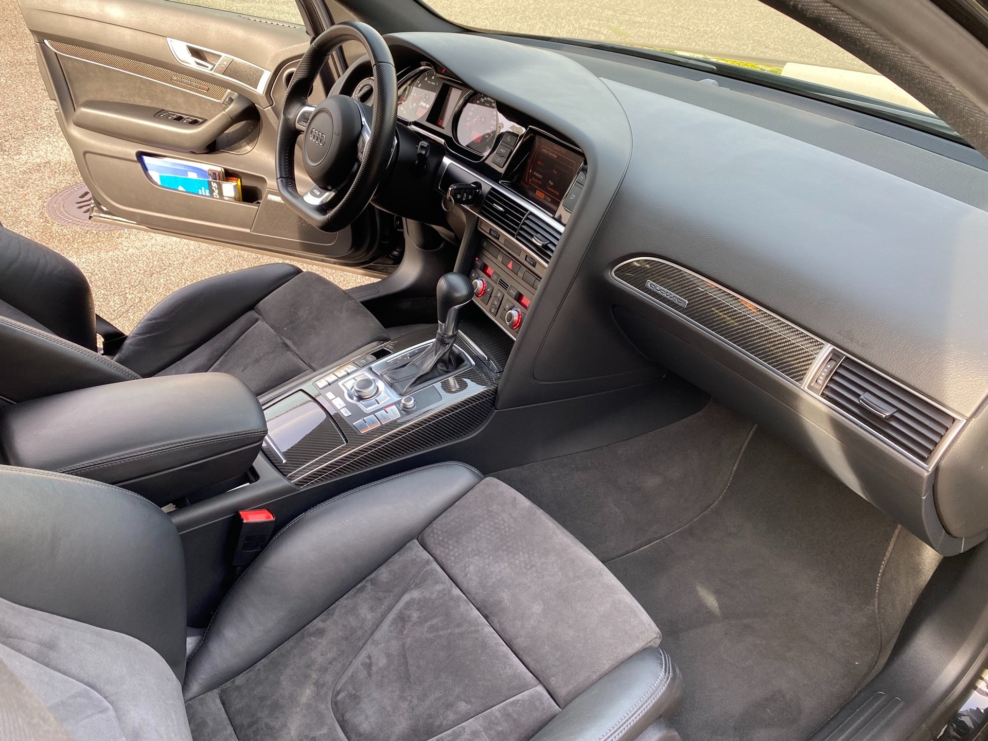AUDI RS6 Avant 5.0 TFSI V10 quattro tiptronic-image-7
