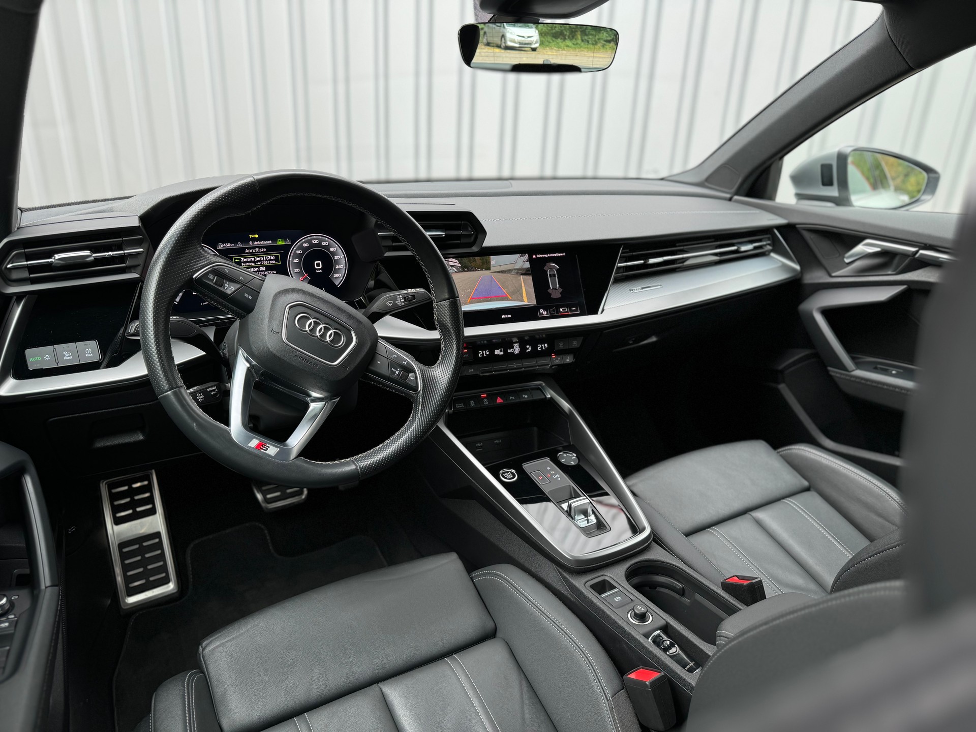 AUDI A3 Sportback 35 TFSI S line Attraction-image-9