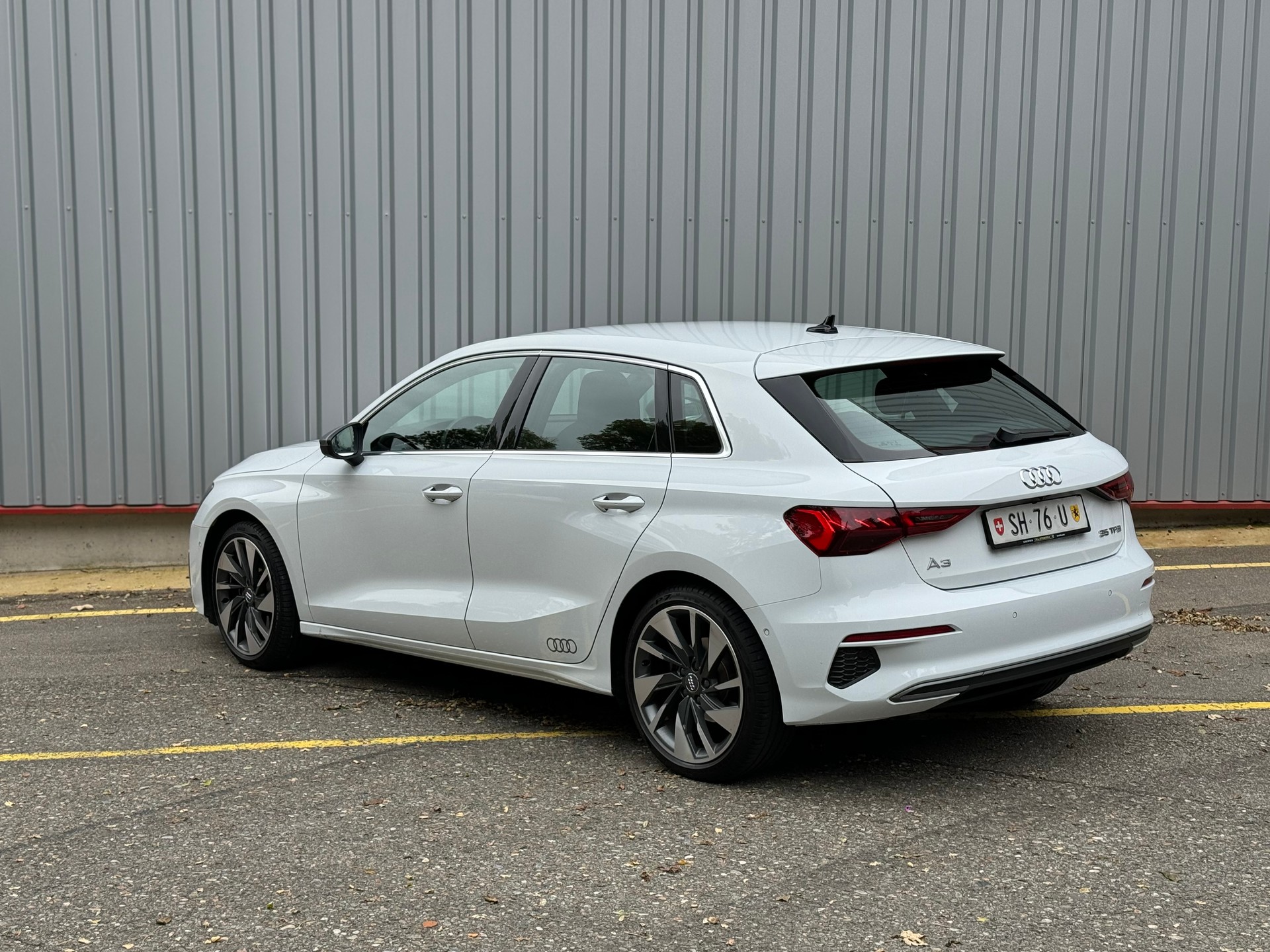 AUDI A3 Sportback 35 TFSI S line Attraction-image-5