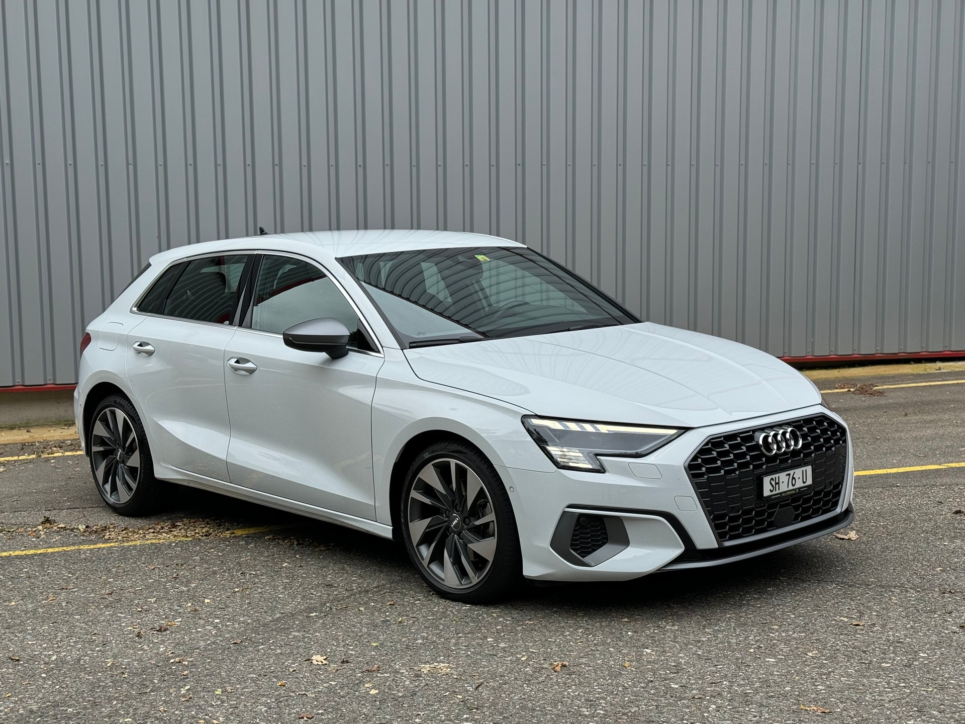 AUDI A3 Sportback 35 TFSI S line Attraction-image-3
