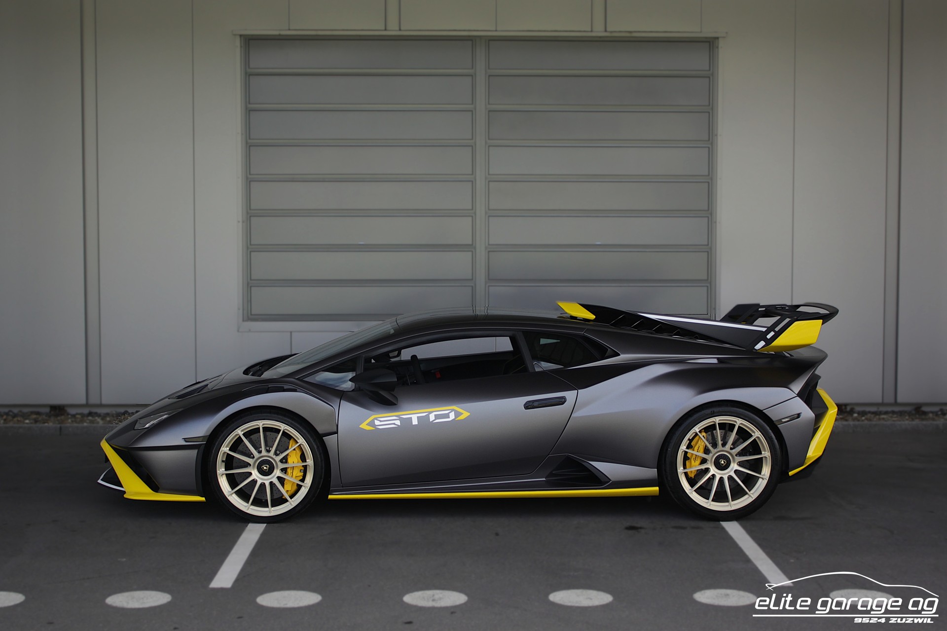 LAMBORGHINI Huracan STO Coupé DCT RWD-image-1