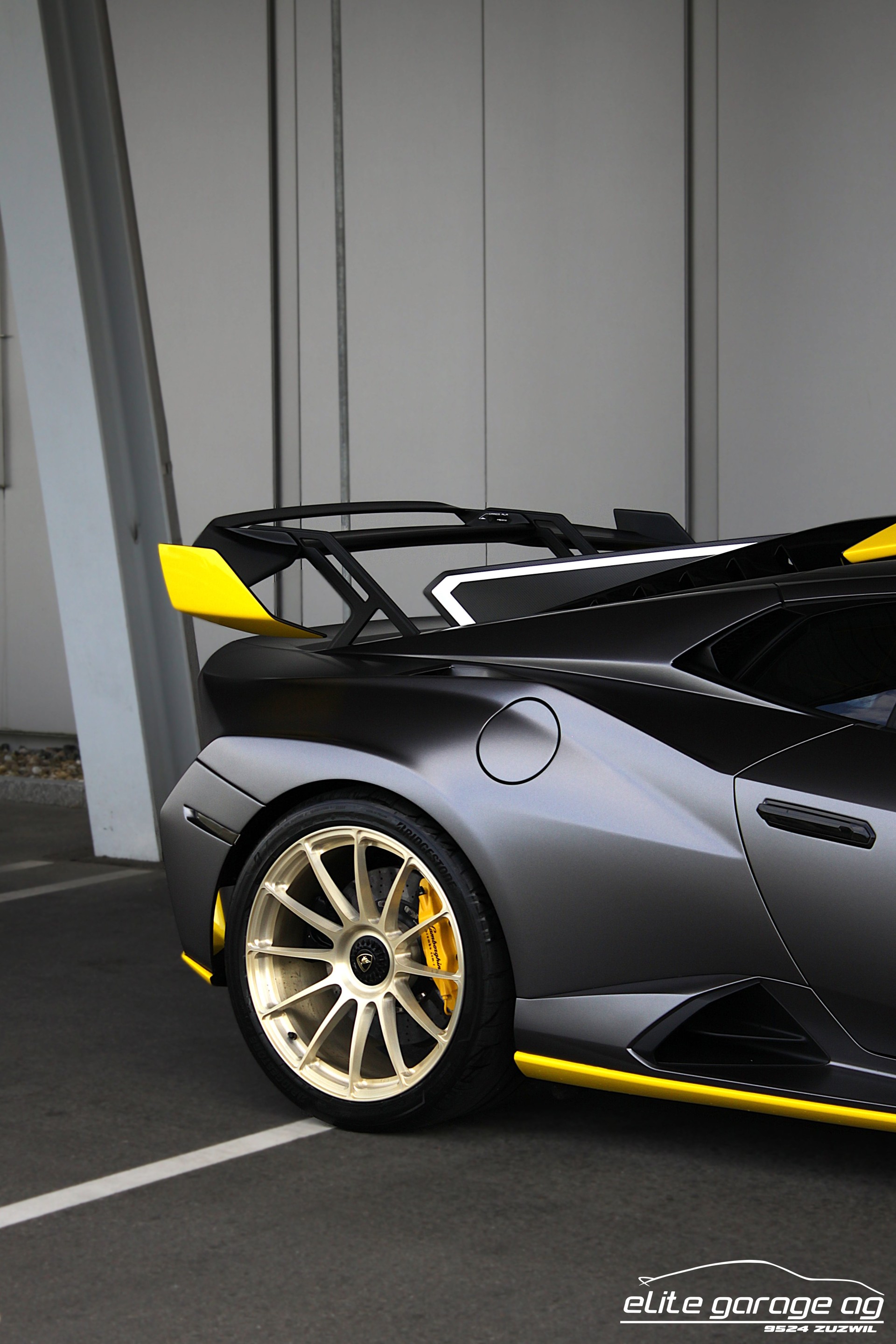 LAMBORGHINI Huracan STO Coupé DCT RWD-image-12