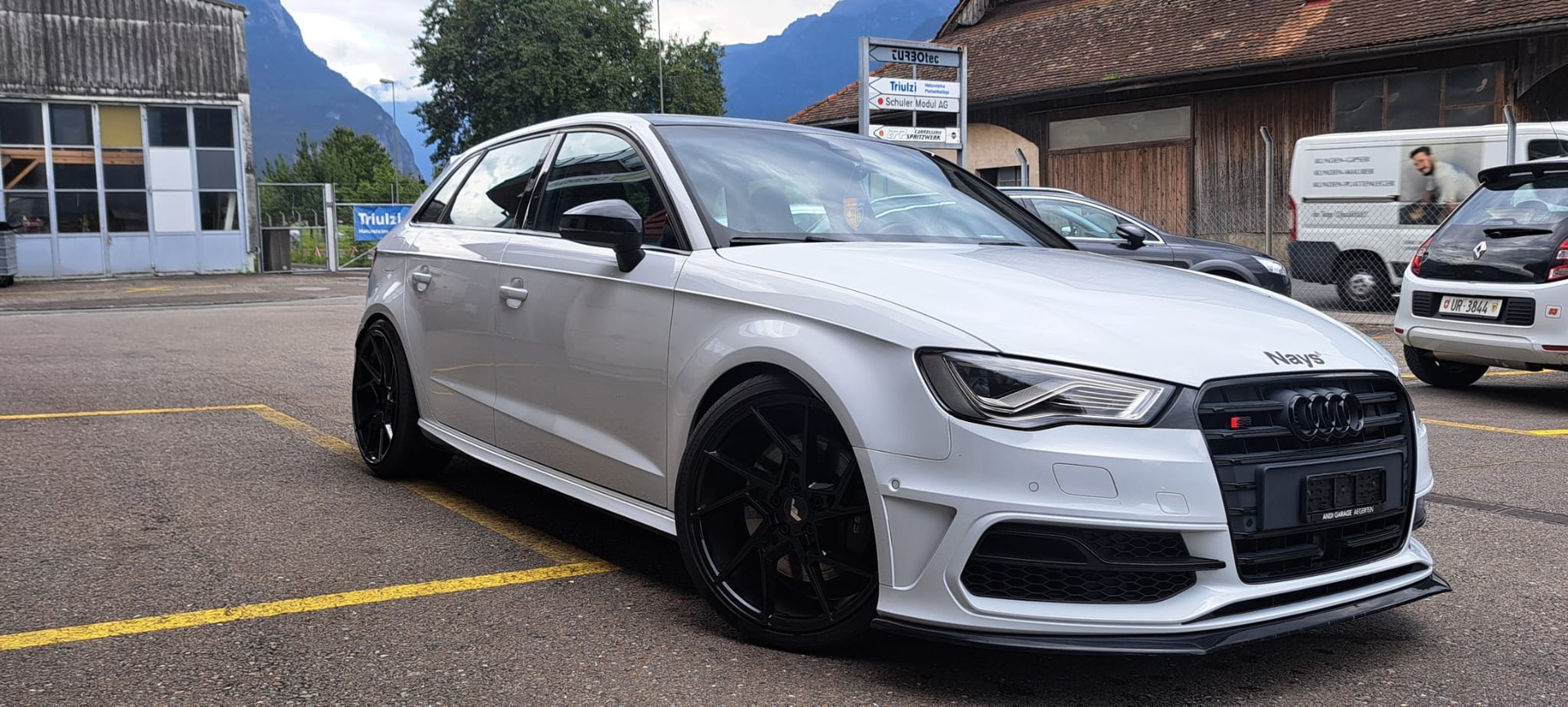 AUDI S3 Sportback 2.0 TFSI quattro S-tronic-image-2