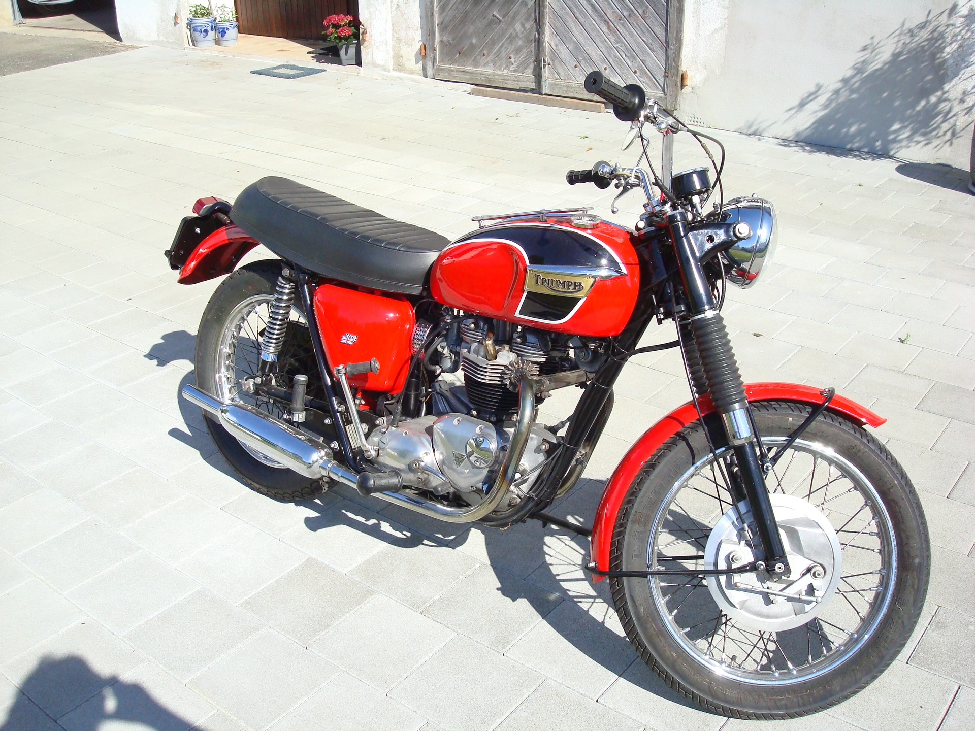 TRIUMPH Trophy 650cc-image-1