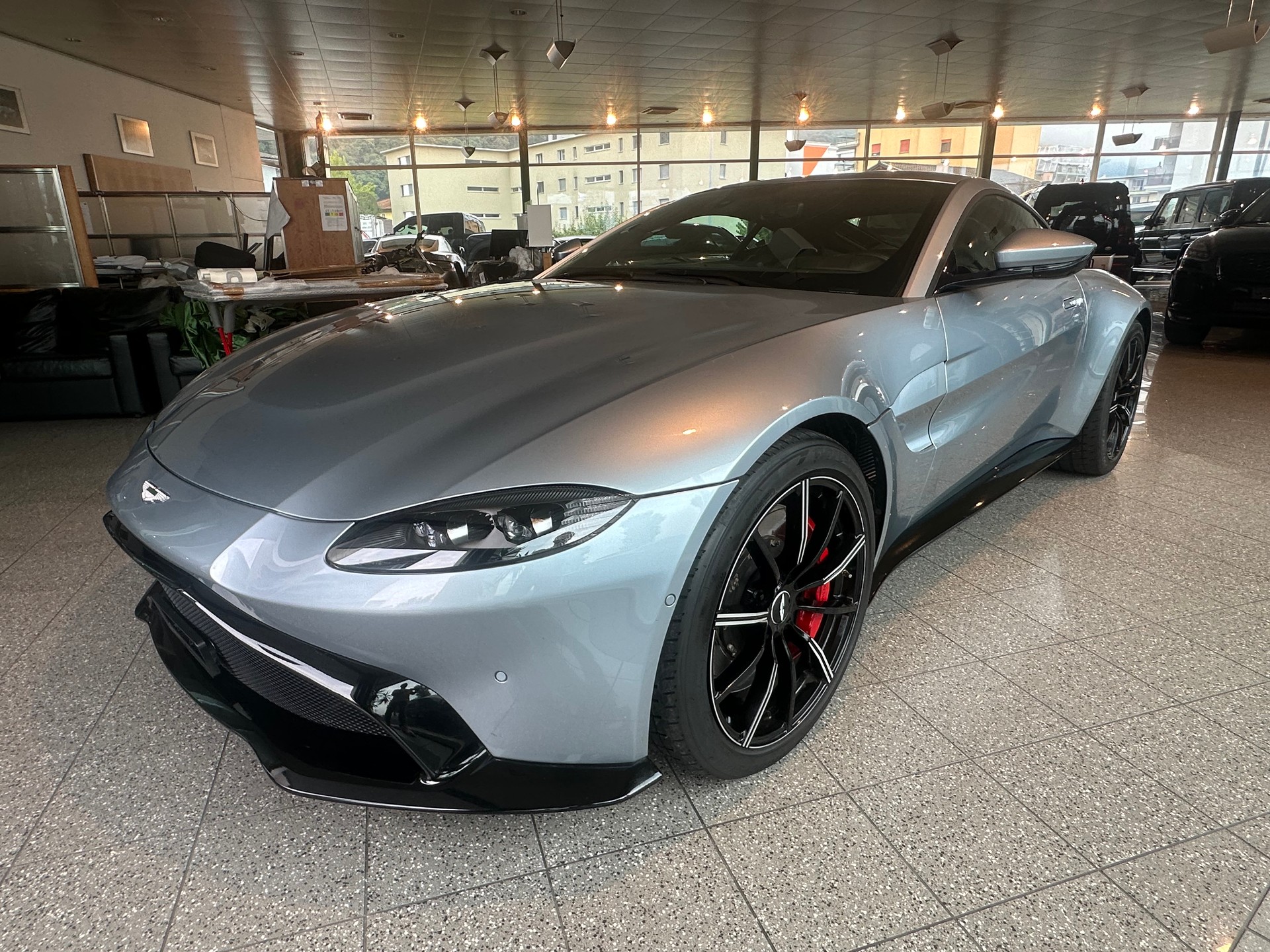 ASTON MARTIN V8 Vantage 4.0 Coupé-image-0