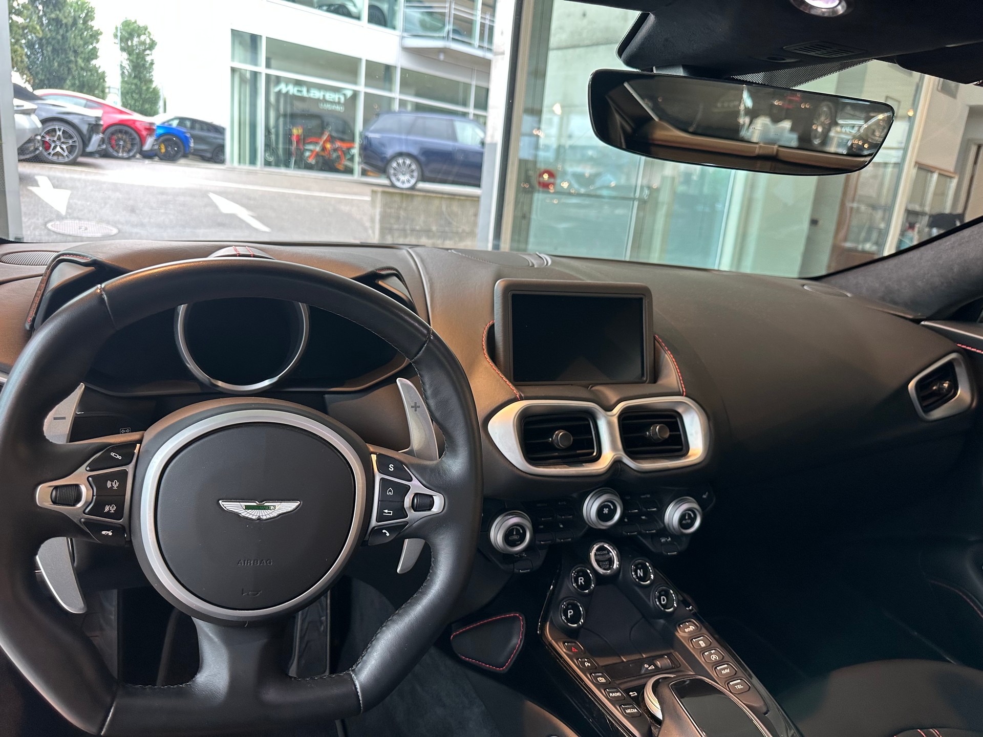 ASTON MARTIN V8 Vantage 4.0 Coupé-image-13