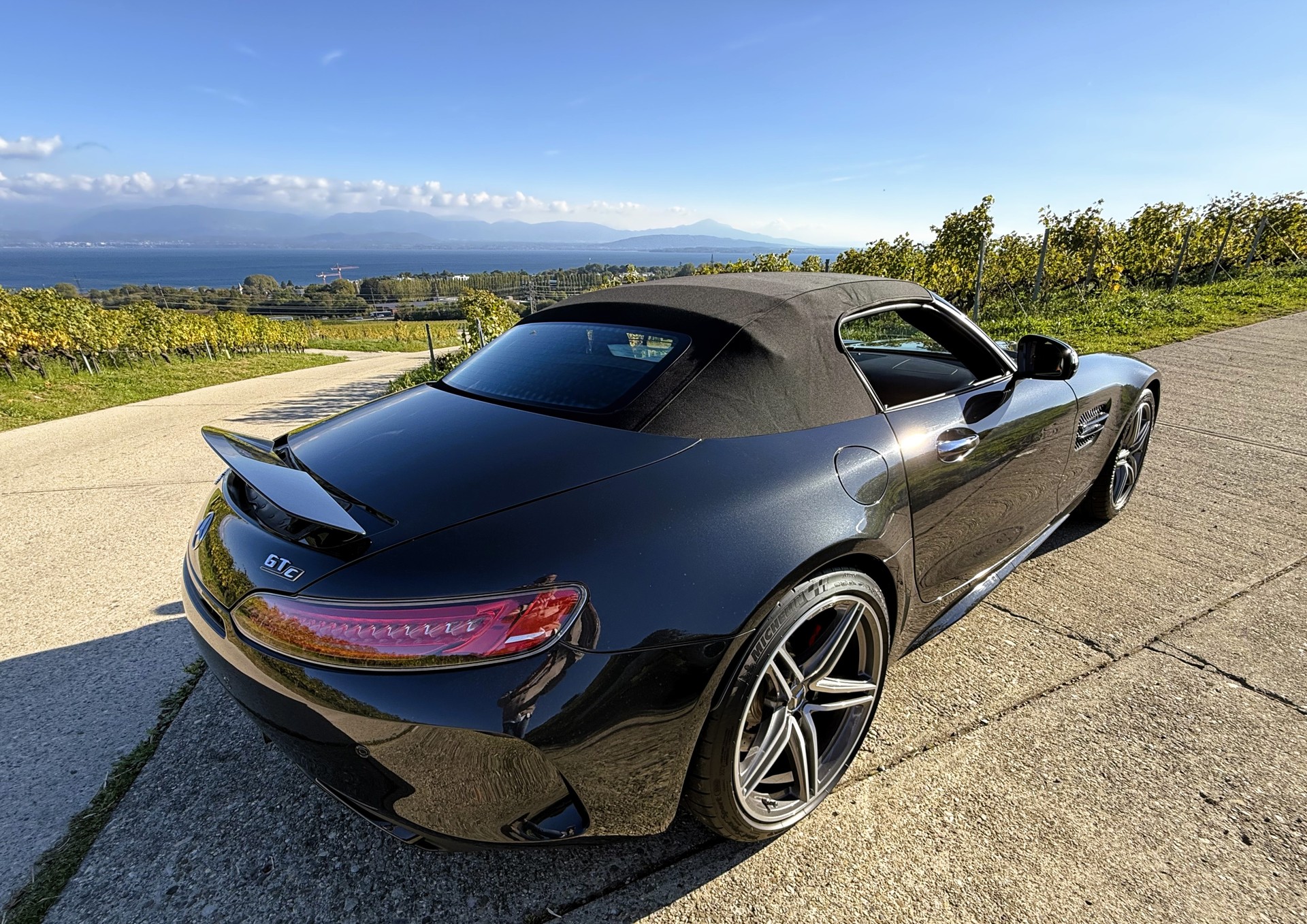 MERCEDES-BENZ AMG GT C Roadster Speedshift DCT-image-26