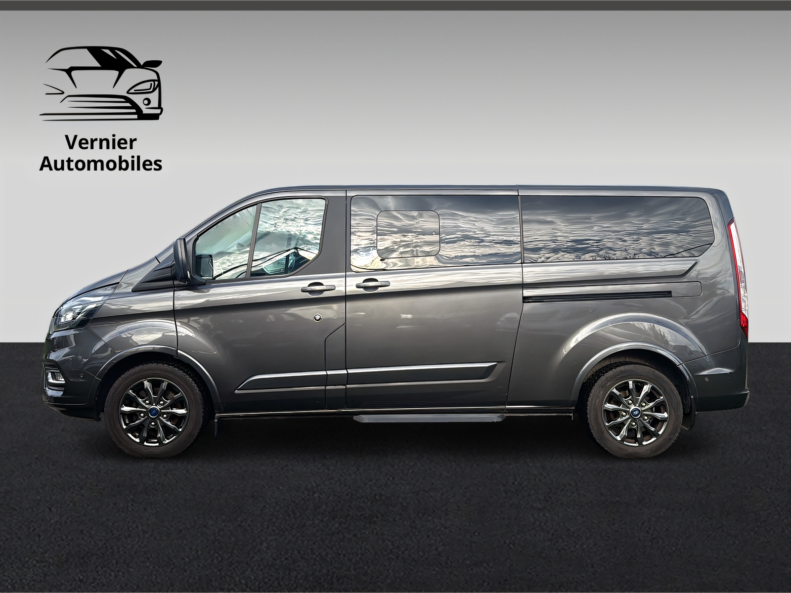 FORD Tourneo Custom 320 L2H1 Titanium X A-image-6