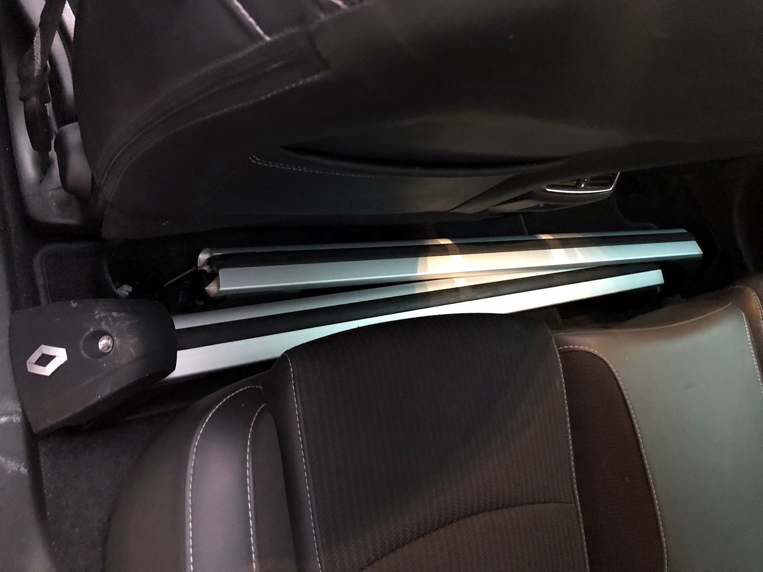 RENAULT Mégane Grandtour 1.5 Blue dCi Techno EDC-image-7