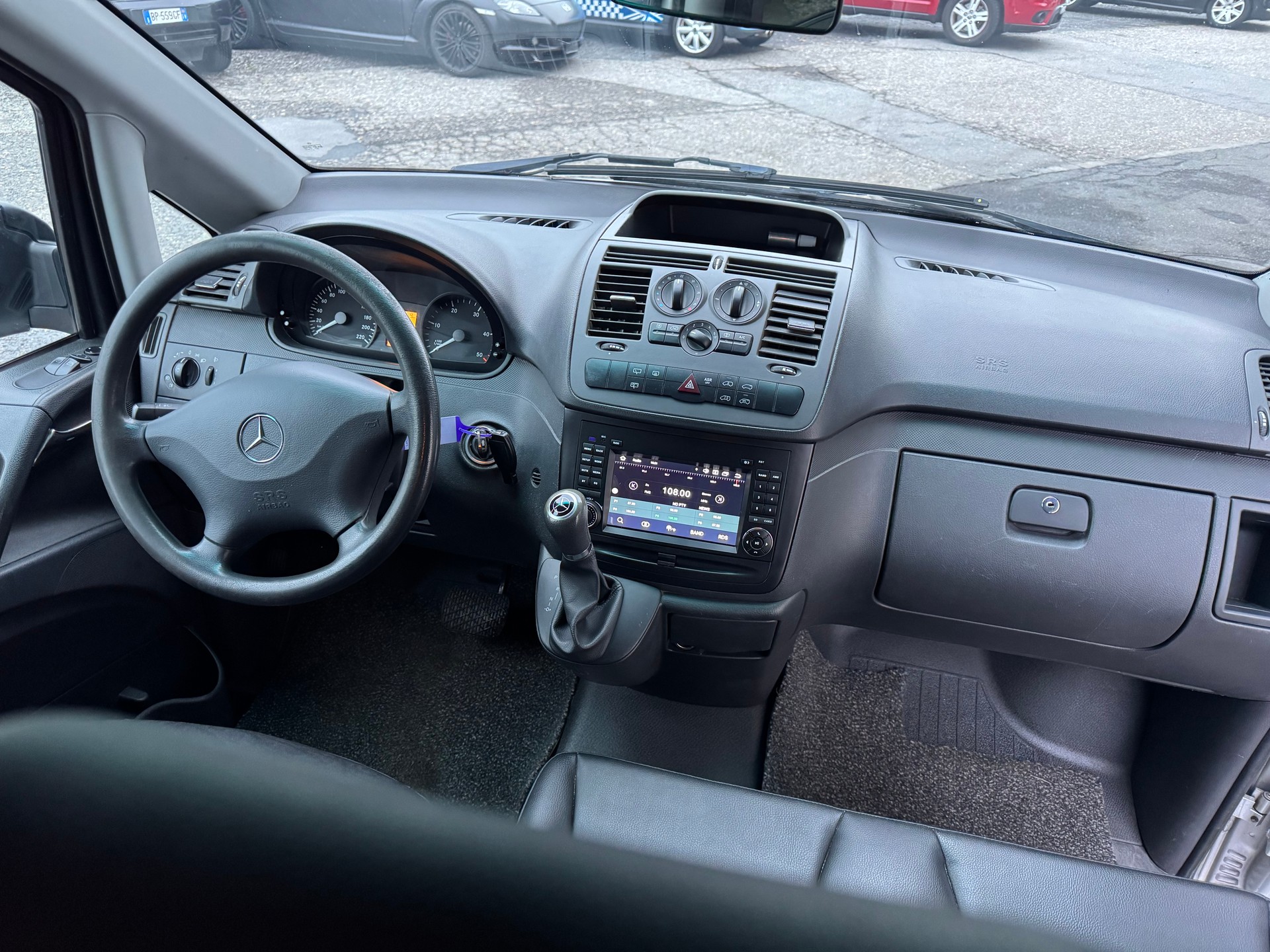 MERCEDES-BENZ Vito 116 CDI Blue Efficiency EL 4Matic A-image-12