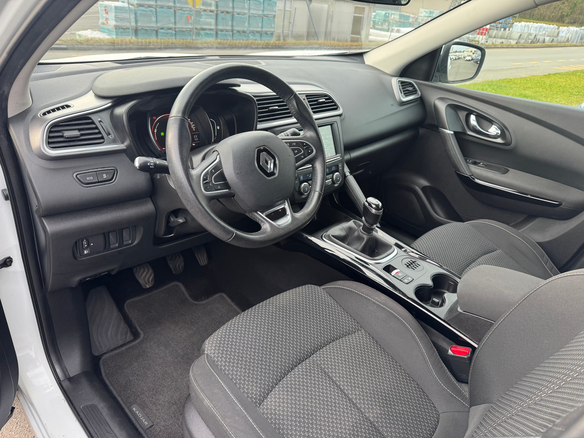 RENAULT Kadjar 1.2 16V Turbo Bose-image-8