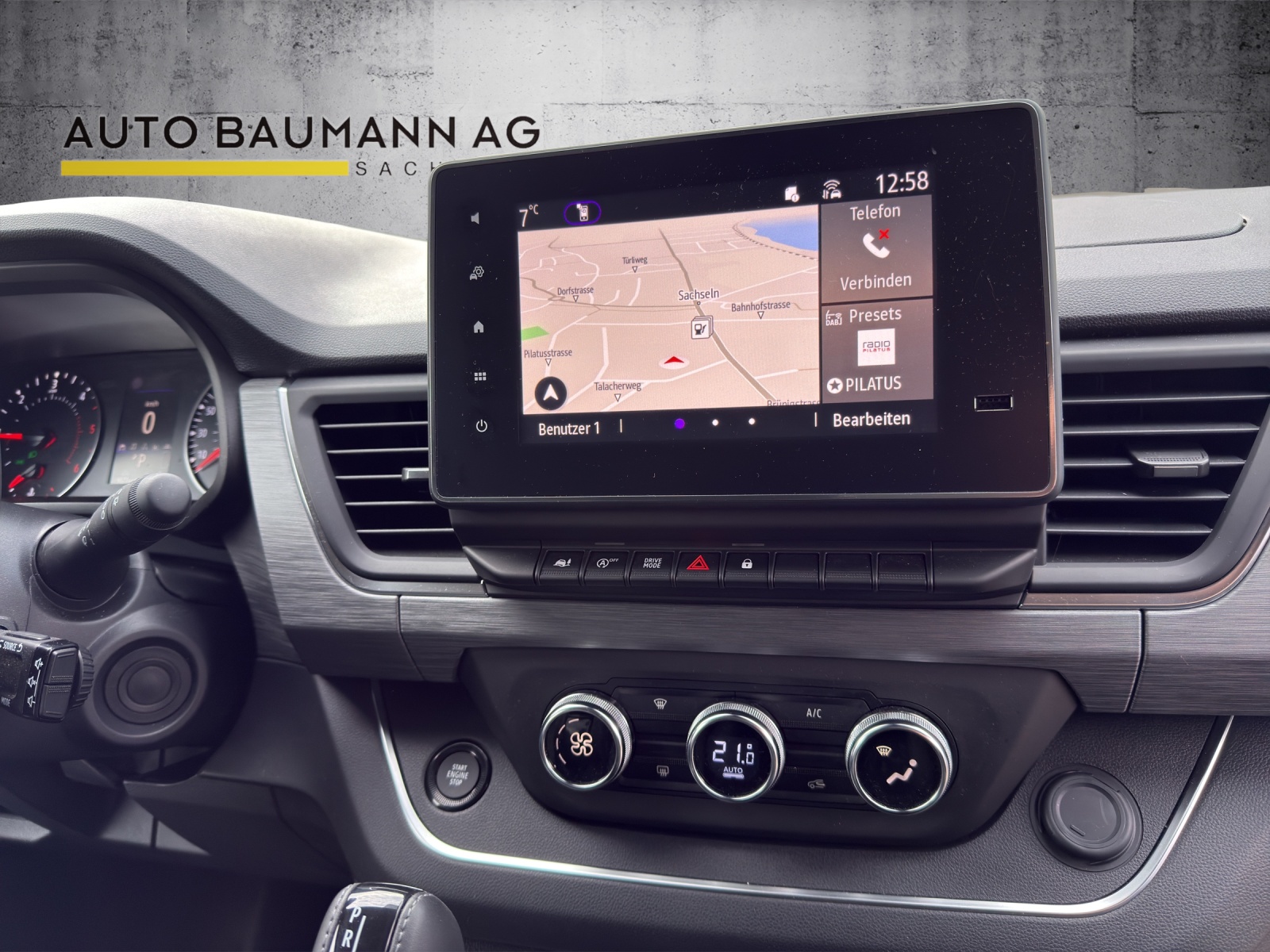 RENAULT Trafic Blue dCi 170 Spaceclass EDC-image-14