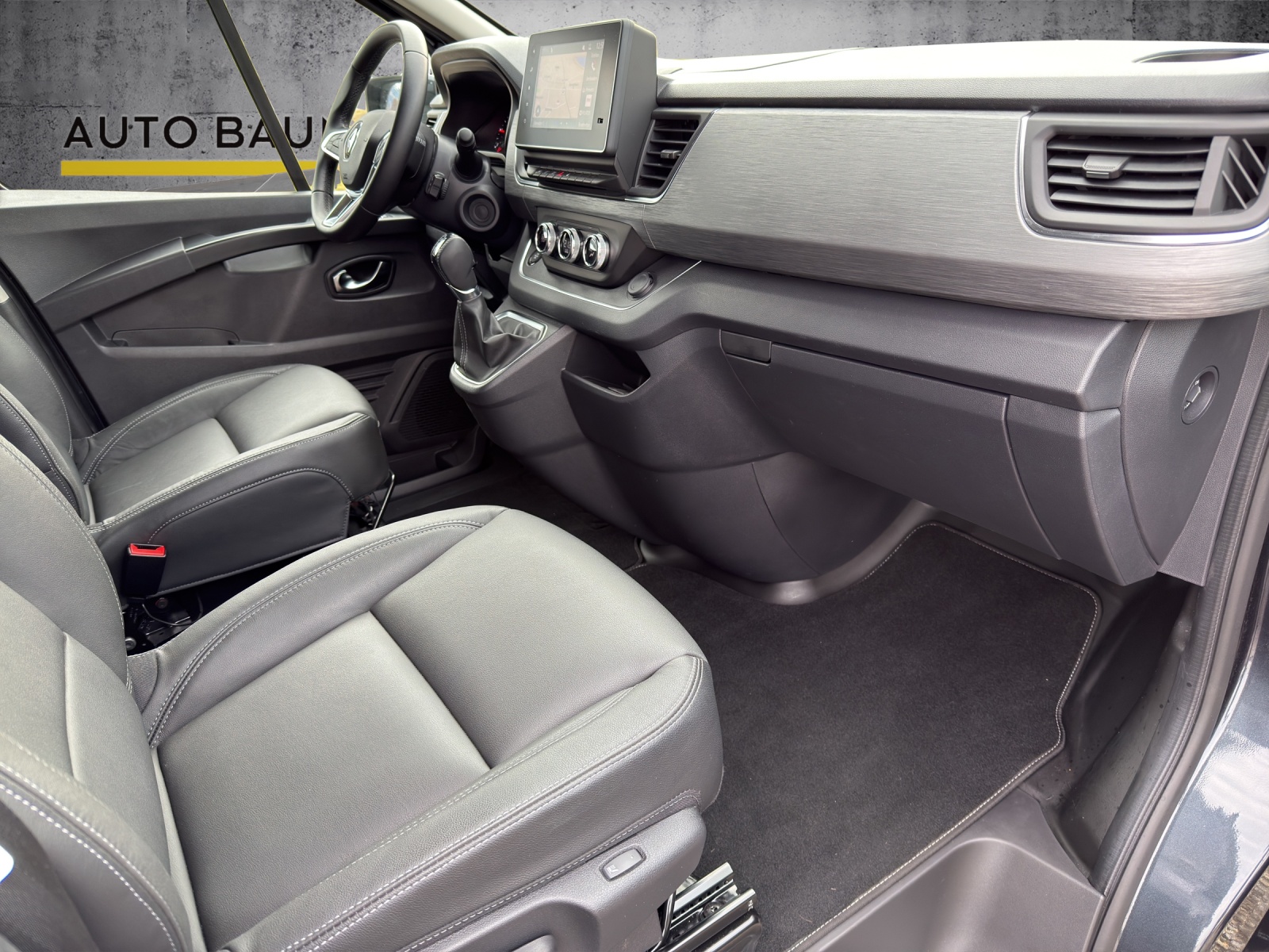 RENAULT Trafic Blue dCi 170 Spaceclass EDC-image-13