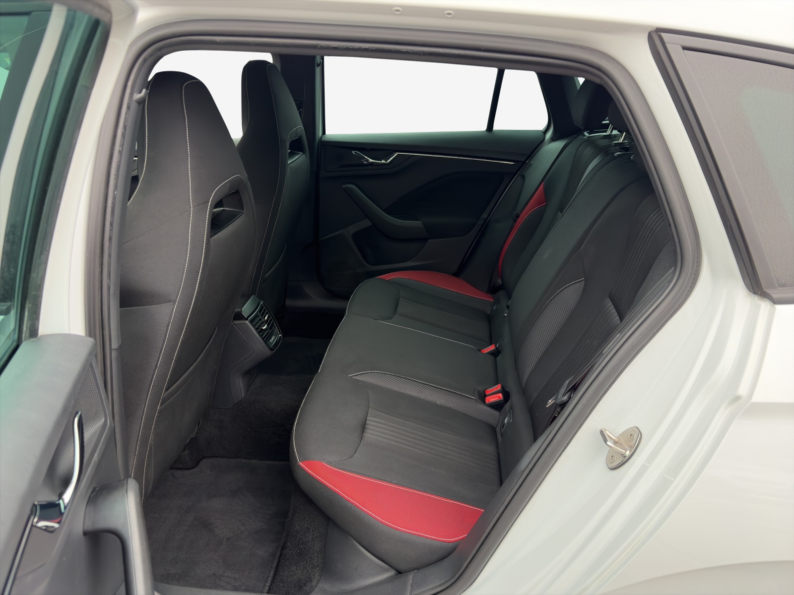 SKODA Scala 1.5 TSI ACT Monte Carlo DSG-image-11