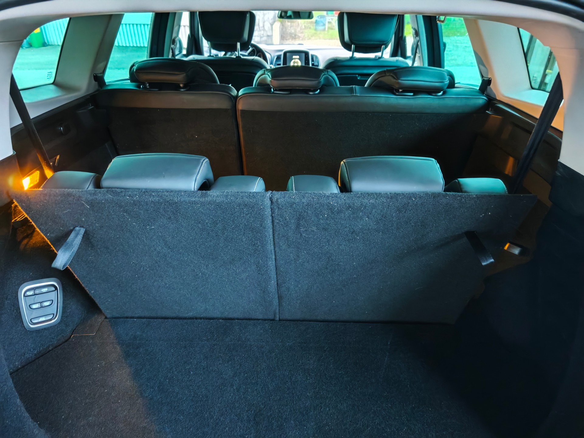 RENAULT Grand Scénic 1.3 16V Turbo Initiale Paris EDC-image-8