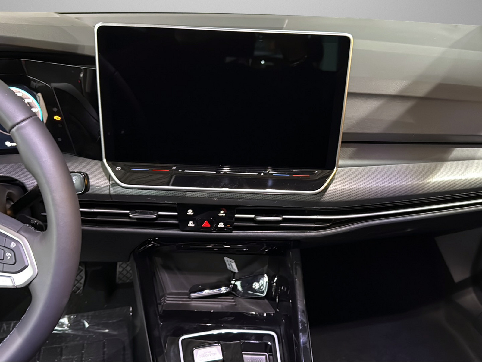 VW Golf 1.5 TSI PHEV Style-image-10