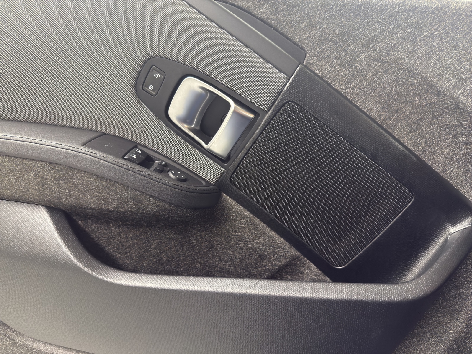 BMW i3s (120Ah)-image-14