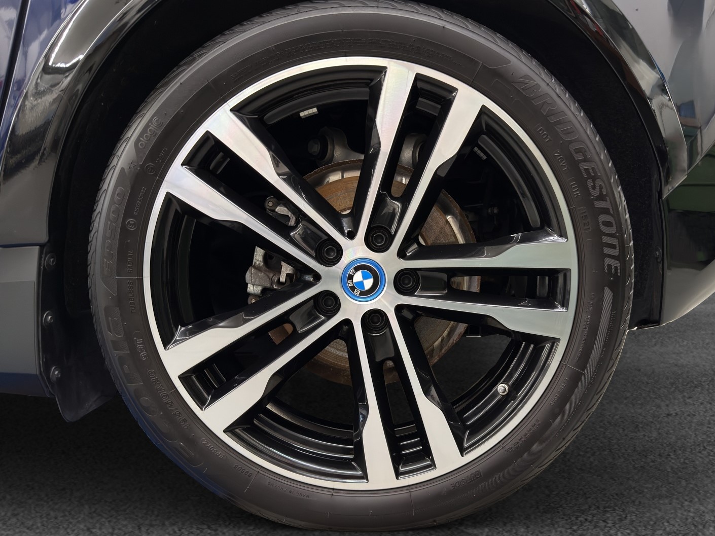 BMW i3s (120Ah)-image-9