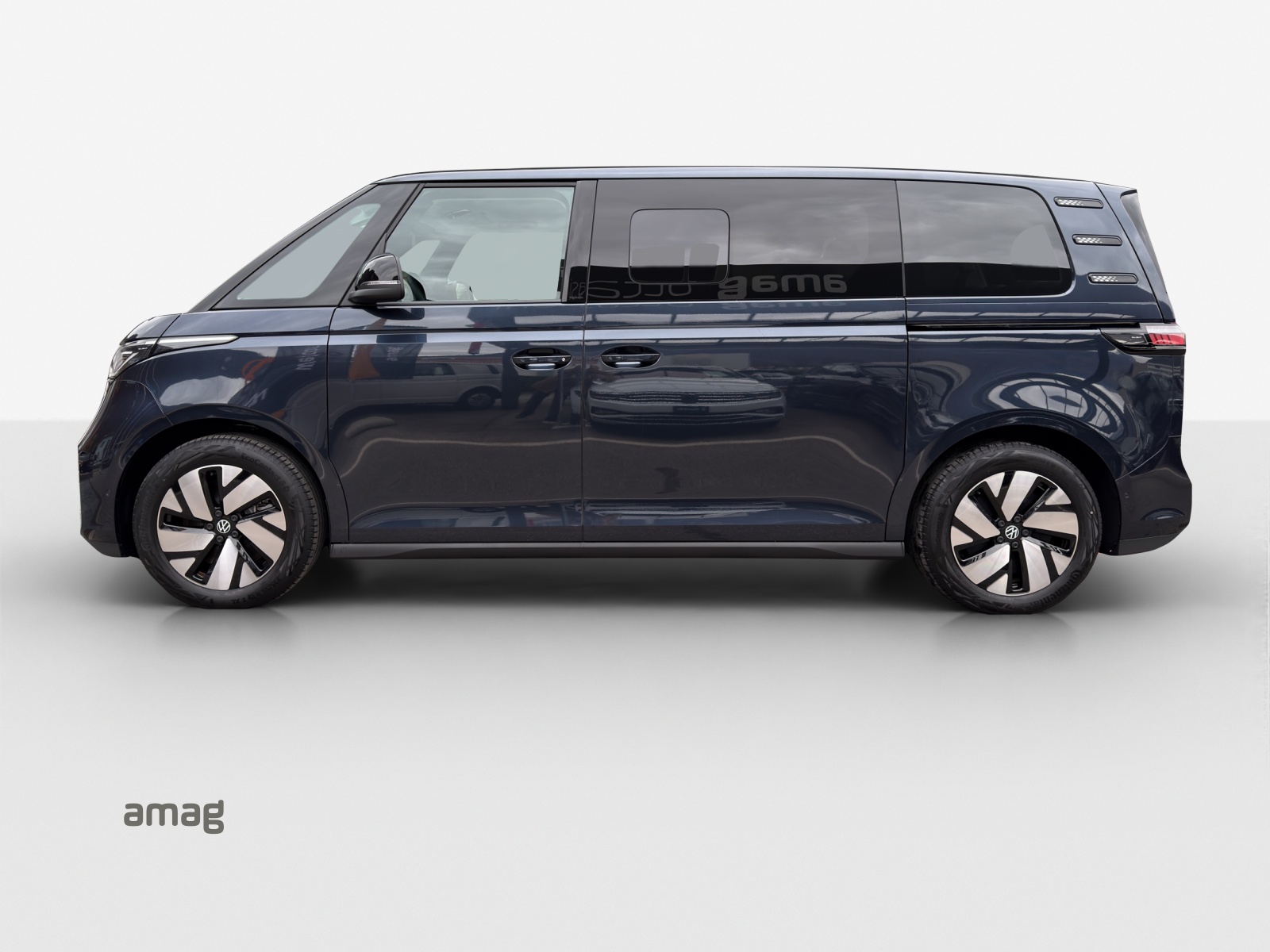 VW ID.Buzz LWB Pro-image-1