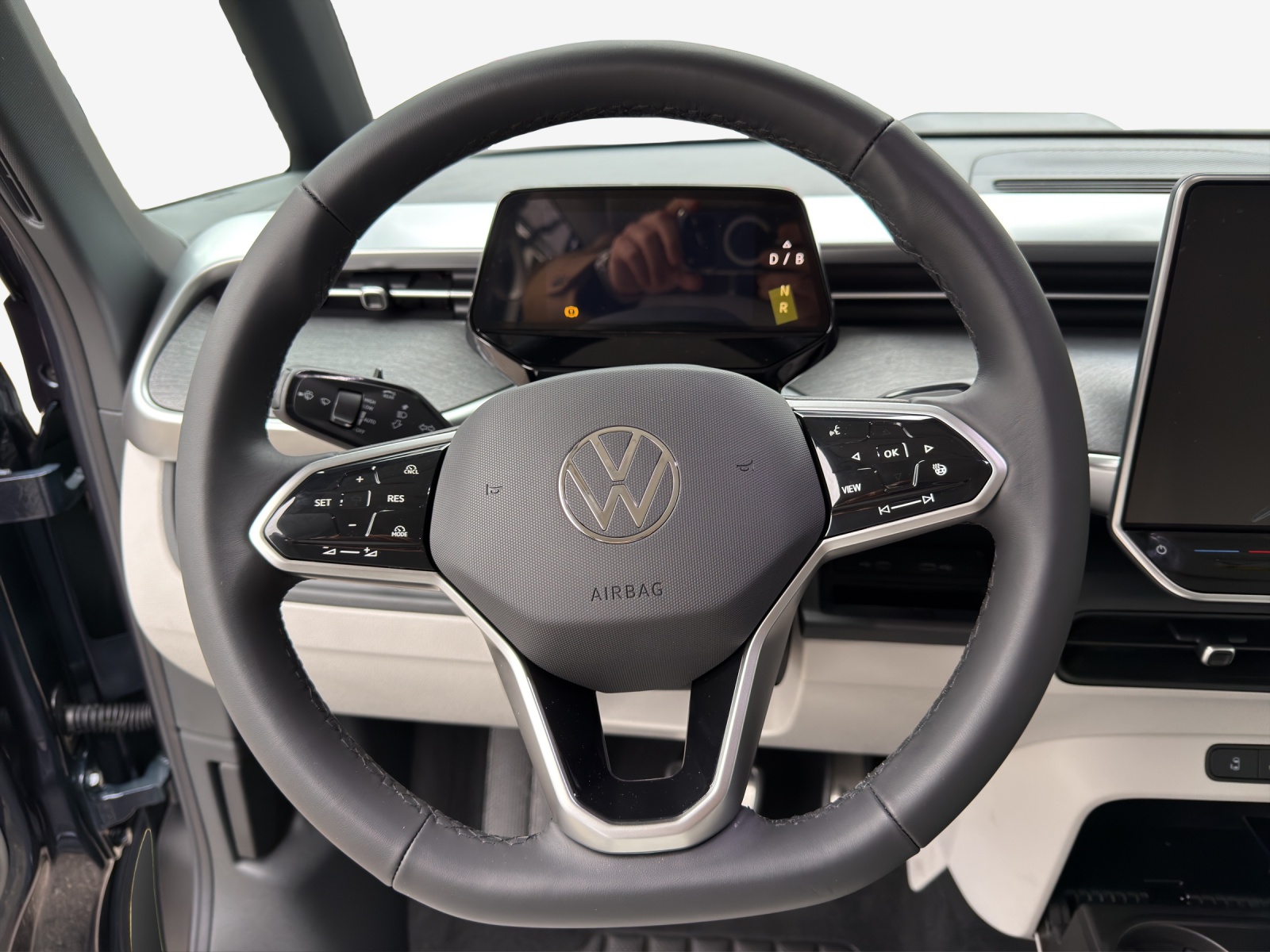 VW ID.Buzz LWB Pro-image-9