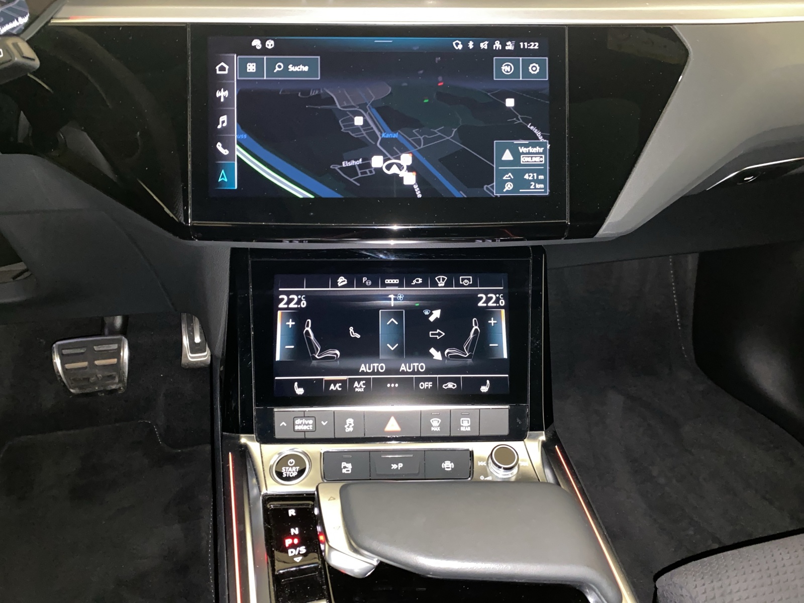 AUDI Q8 55 e-tron advanced quattro-image-11