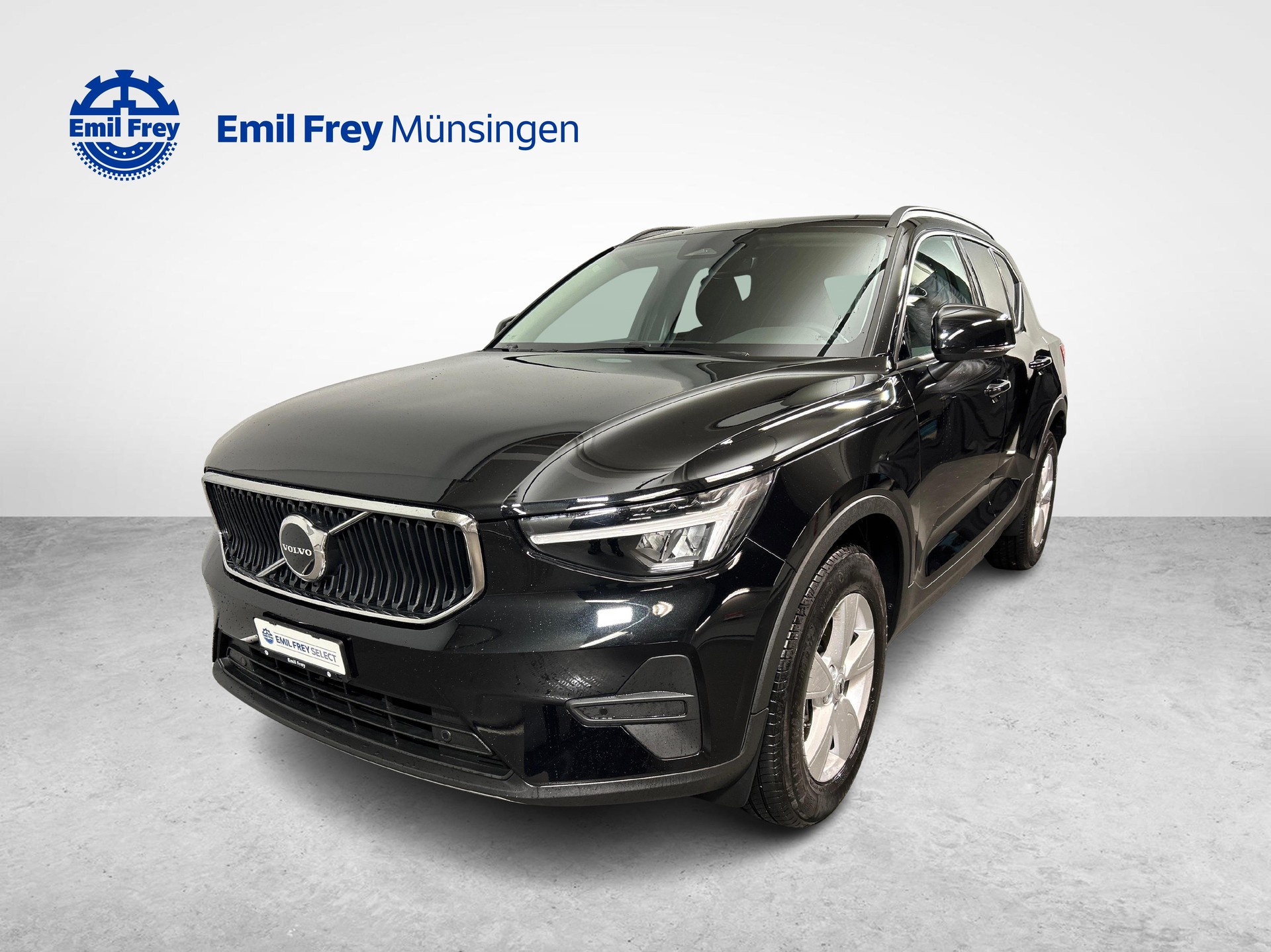 VOLVO XC40 2.0 B3 MH Essential-image-0