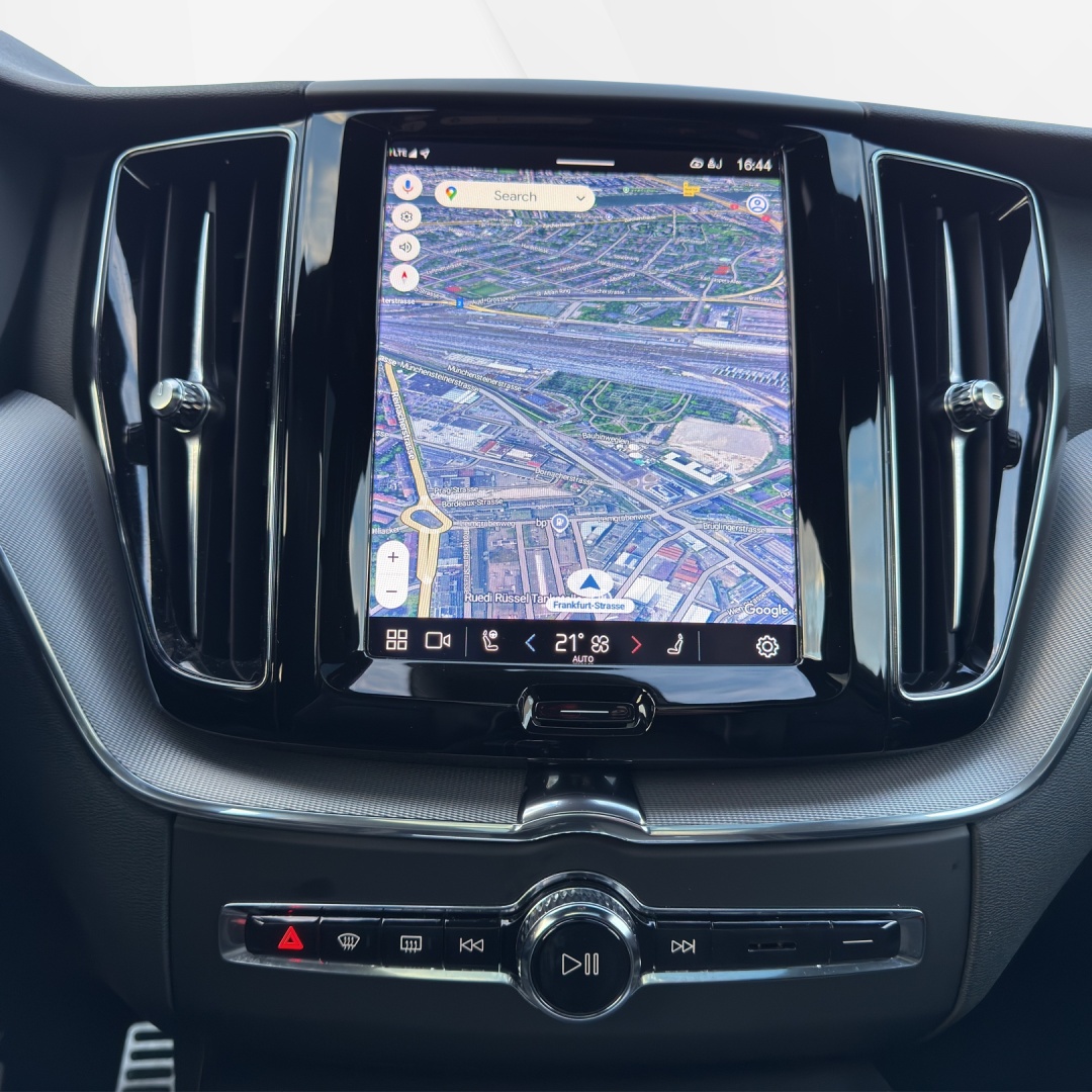 VOLVO XC60 T6 eAWD R-Design Geartronic-image-13