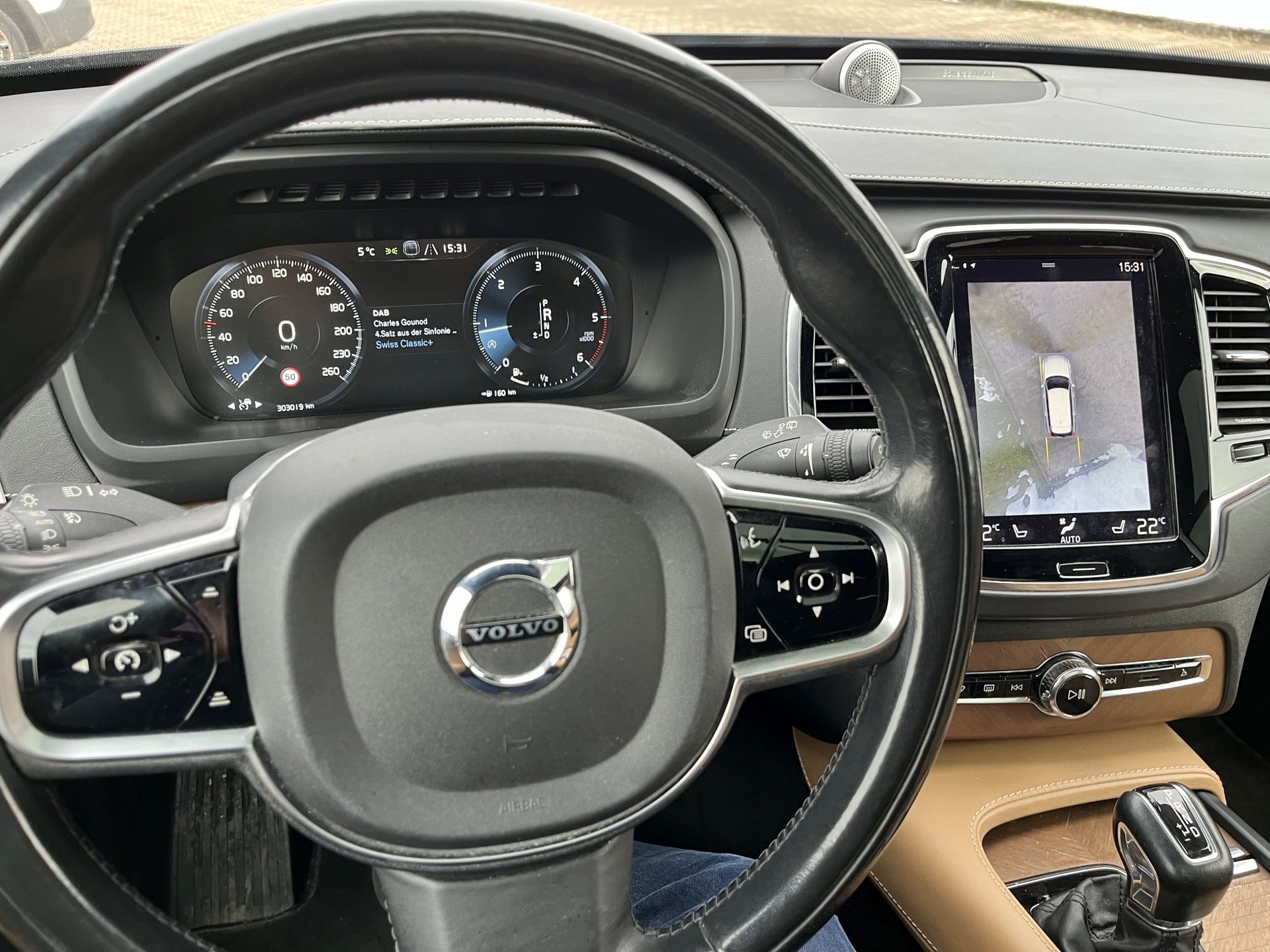 VOLVO XC90 D5 AWD First Edition Geartronic-image-11