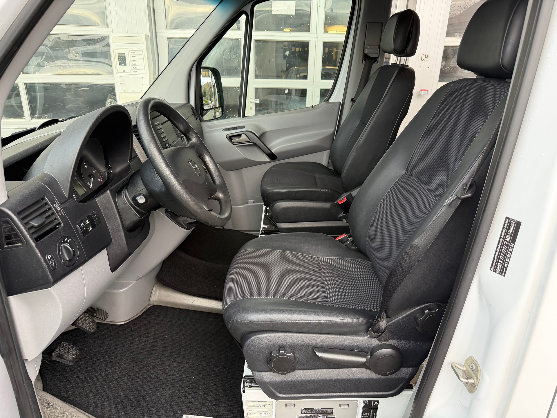 MERCEDES-BENZ Sprinter 313 BlueTec Standard-image-7