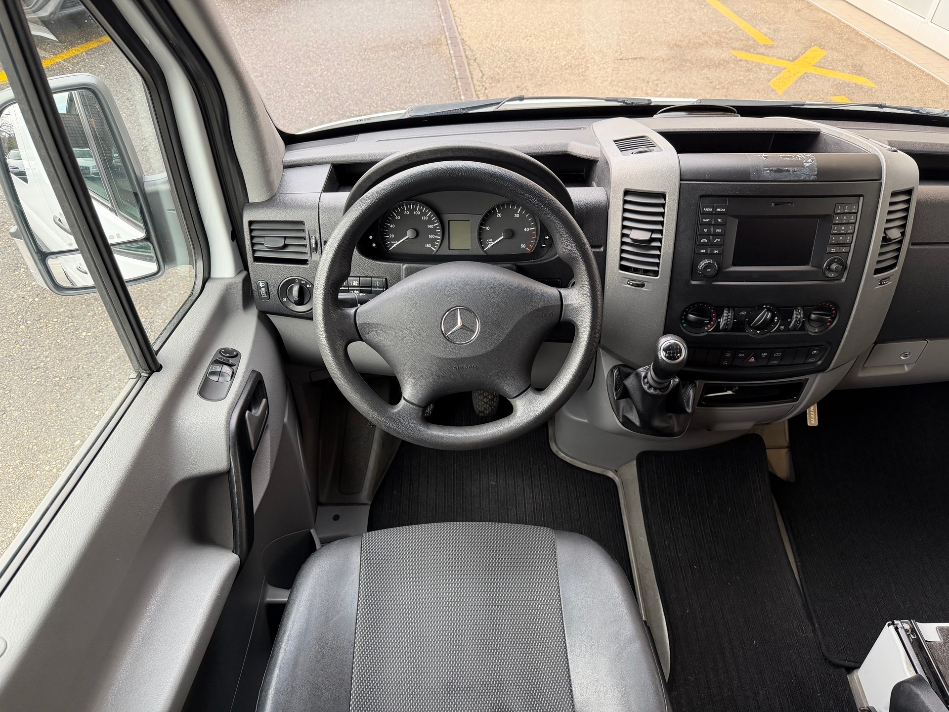 MERCEDES-BENZ Sprinter 313 BlueTec Standard-image-9