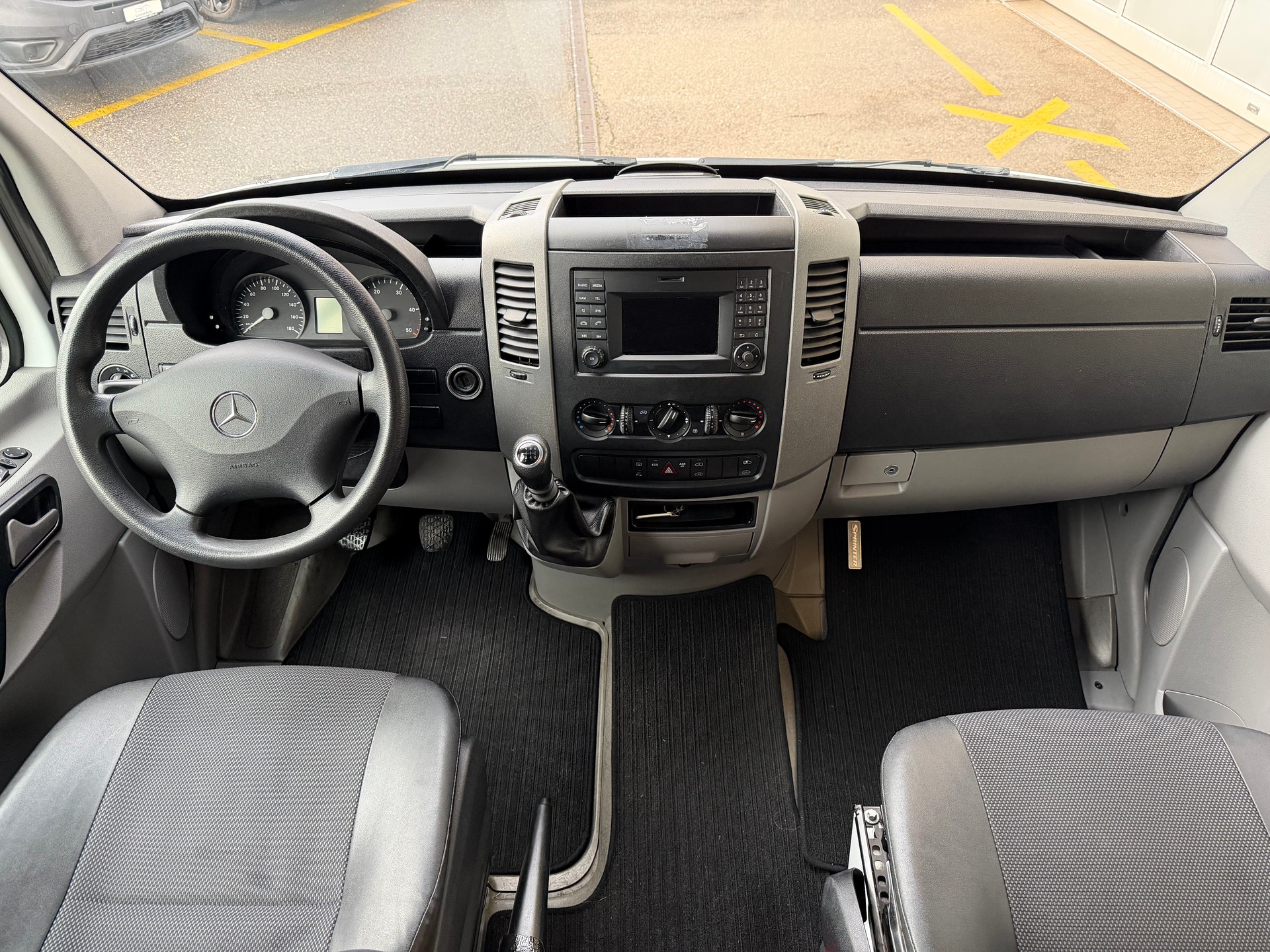 MERCEDES-BENZ Sprinter 313 BlueTec Standard-image-8