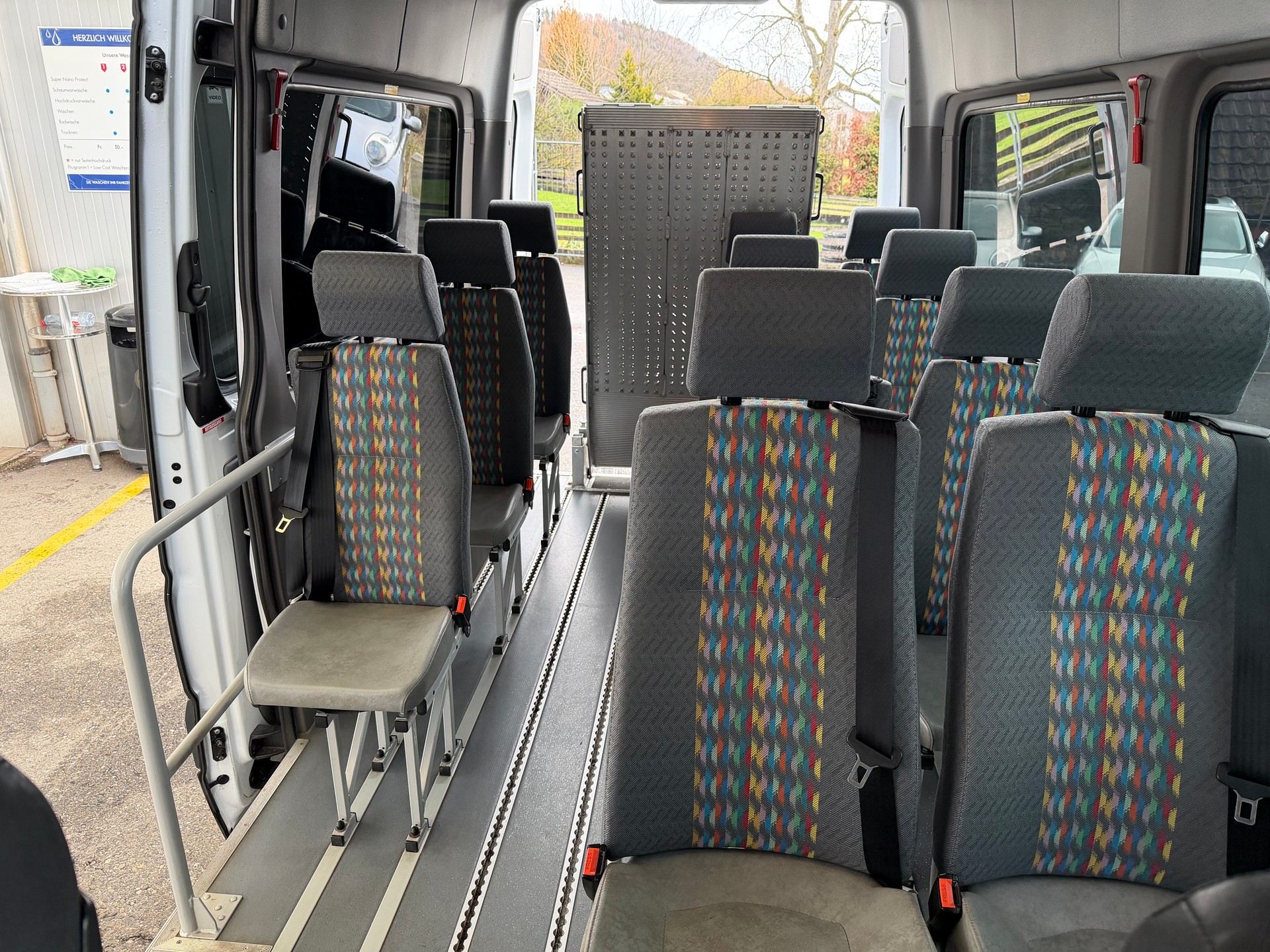 MERCEDES-BENZ Sprinter 313 BlueTec Standard-image-12