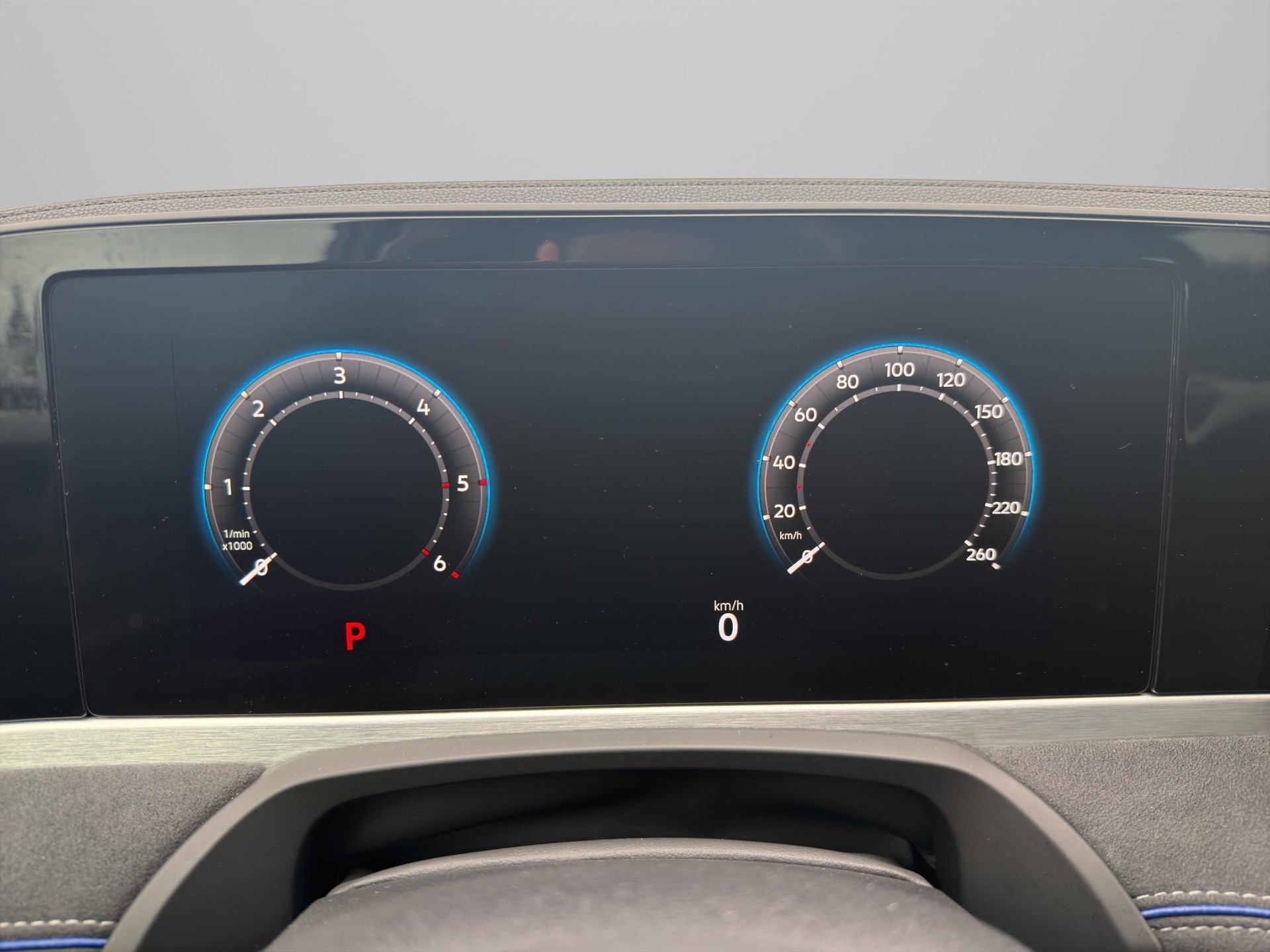 VW Passat Variant 2.0 TDI R-Line DSG 4motion-image-15