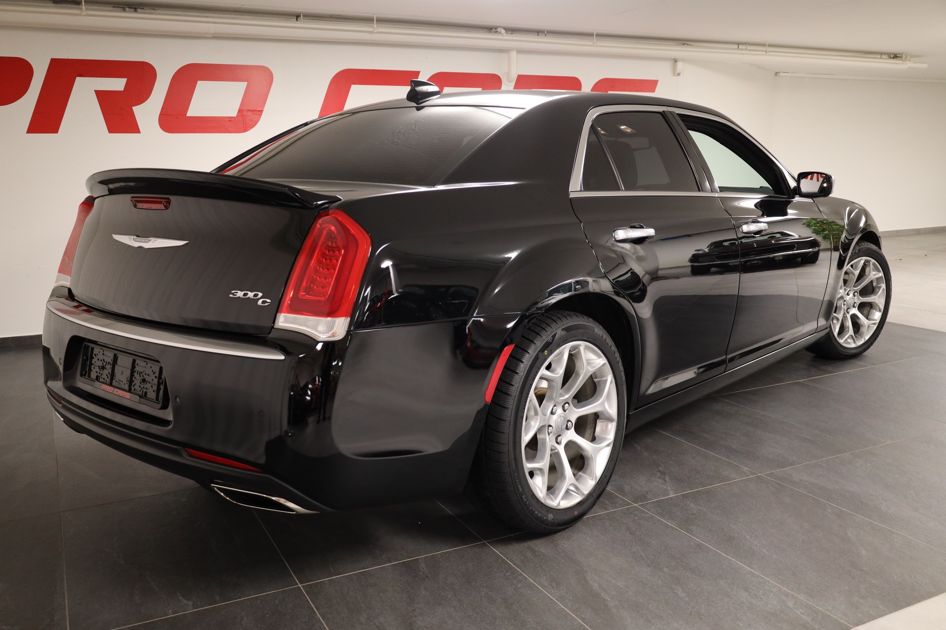 CHRYSLER 300C Platinum 5.7 HEMI-image-5