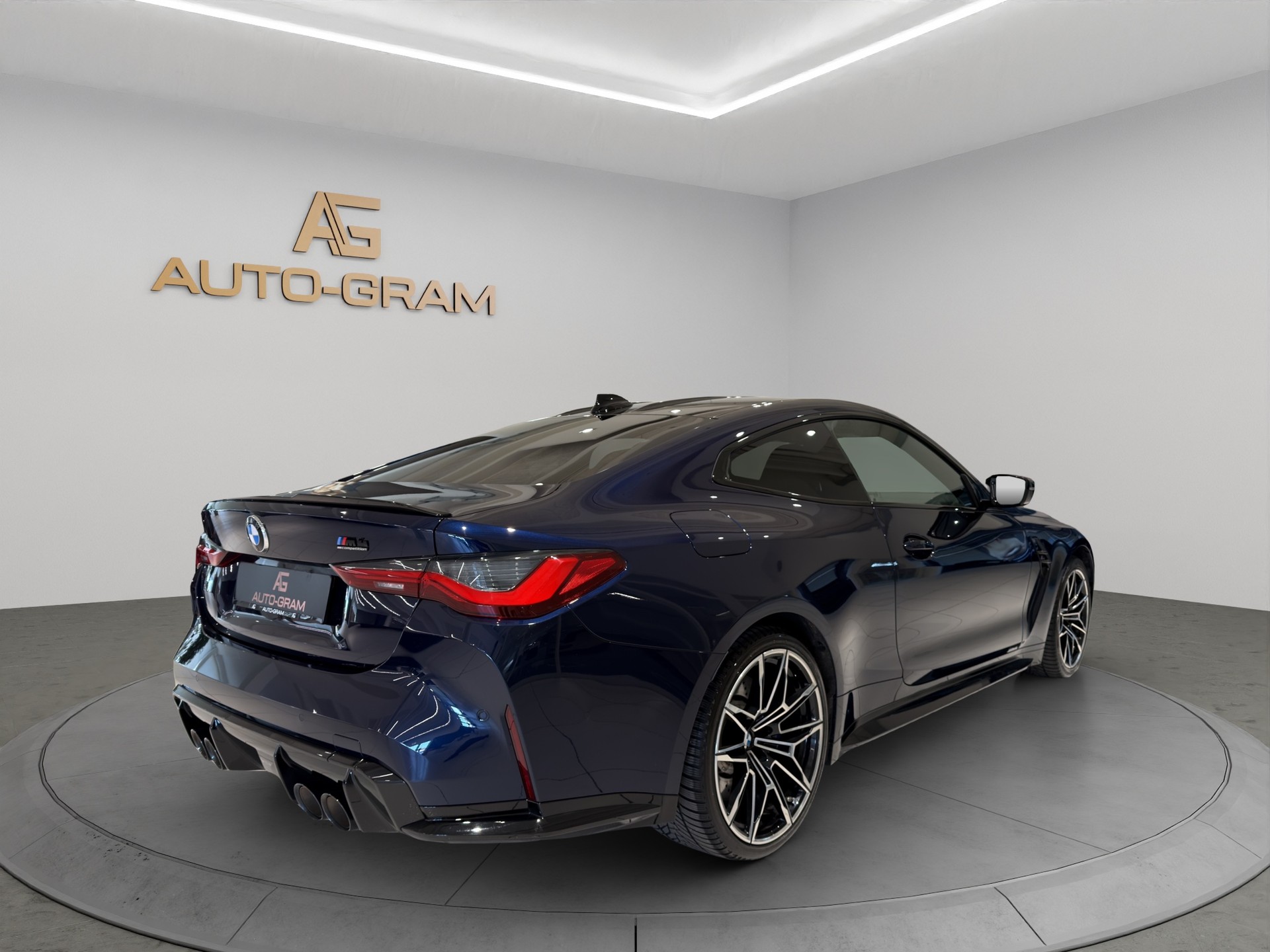 BMW M4 Coupé Competition M xDrive-image-4