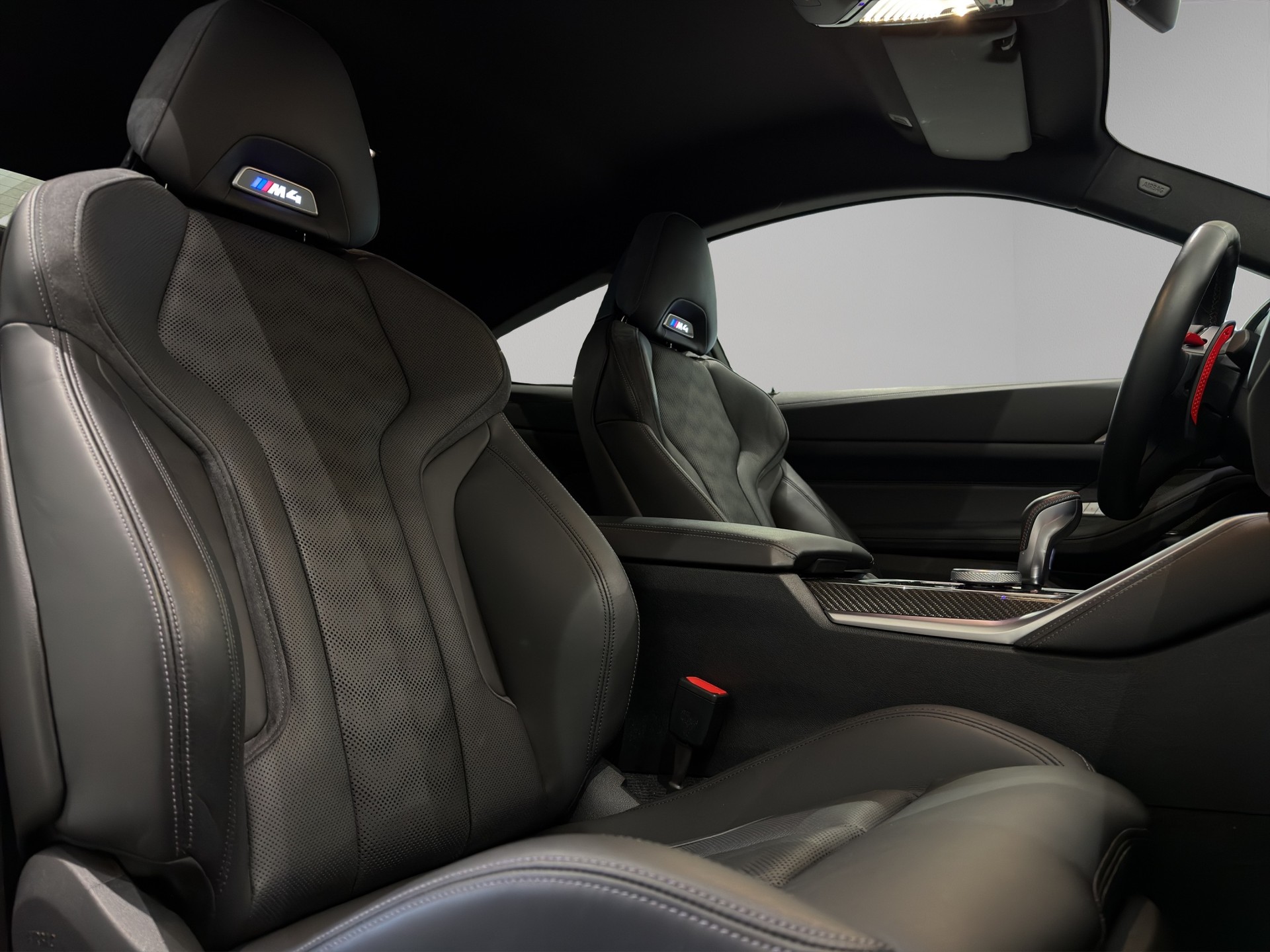 BMW M4 Coupé Competition M xDrive-image-13