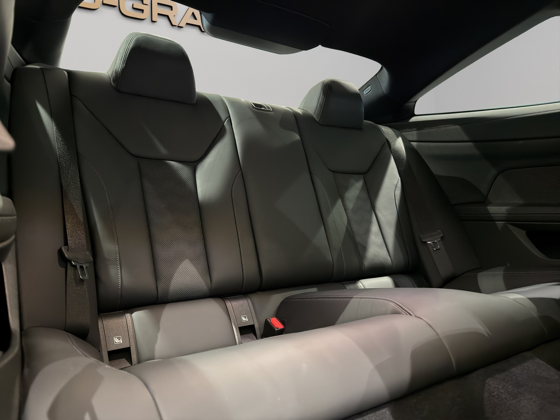 BMW M4 Coupé Competition M xDrive-image-15
