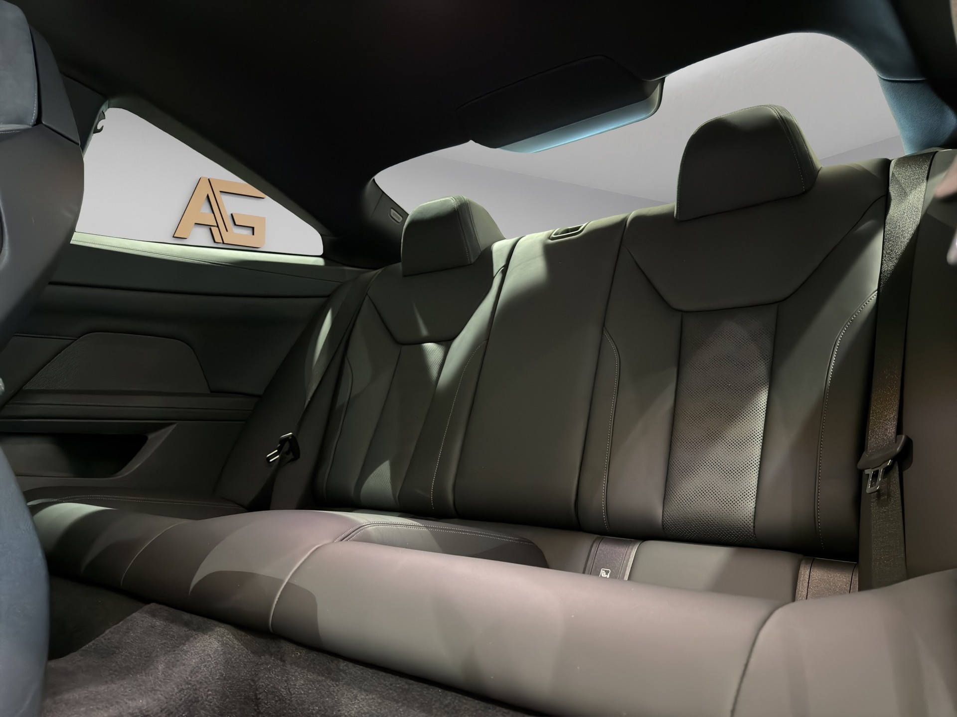 BMW M4 Coupé Competition M xDrive-image-14