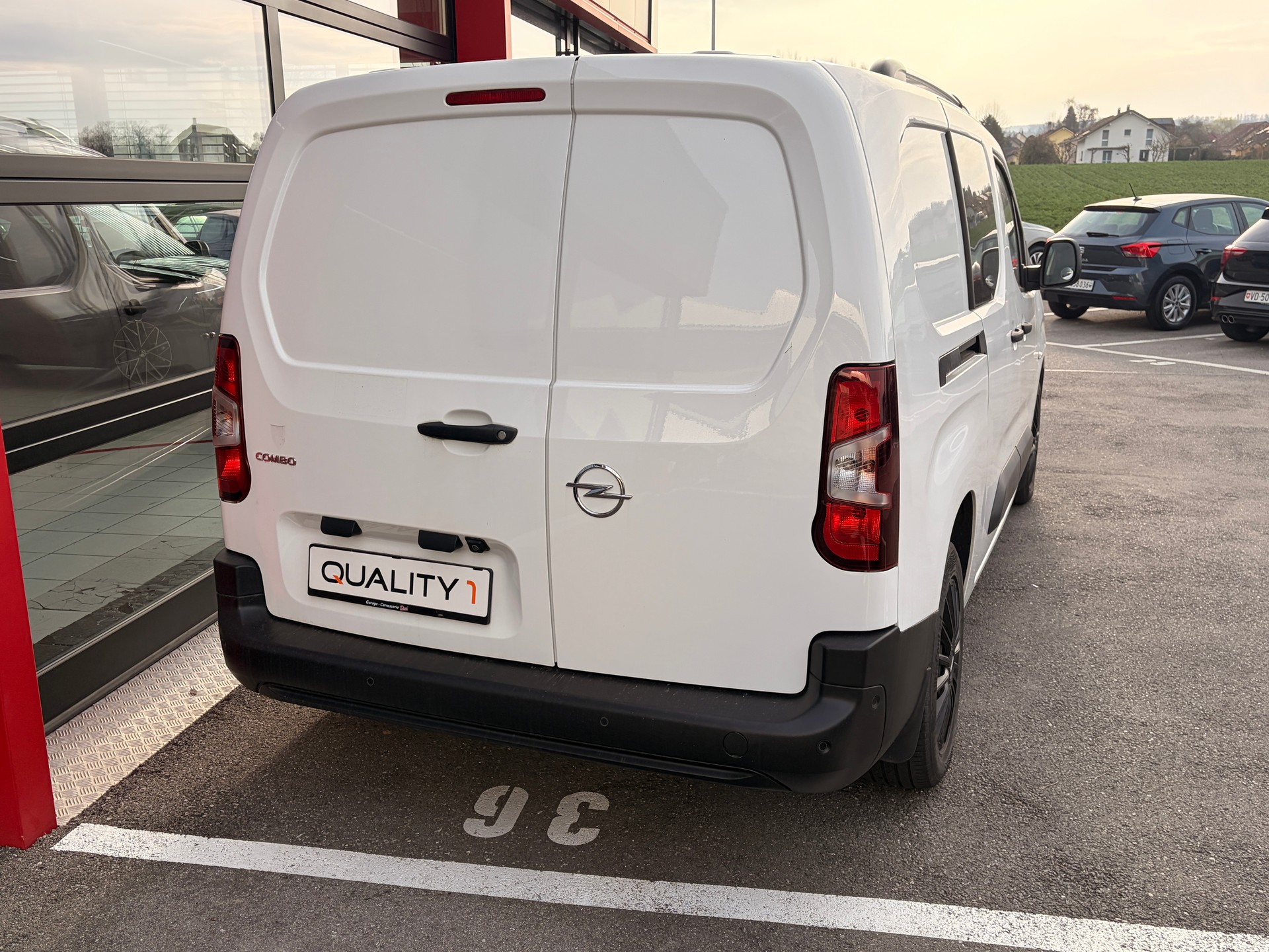 OPEL Combo 1.2 Cargo XL Enjoy s/s Erhöhte Nutzlast-image-4